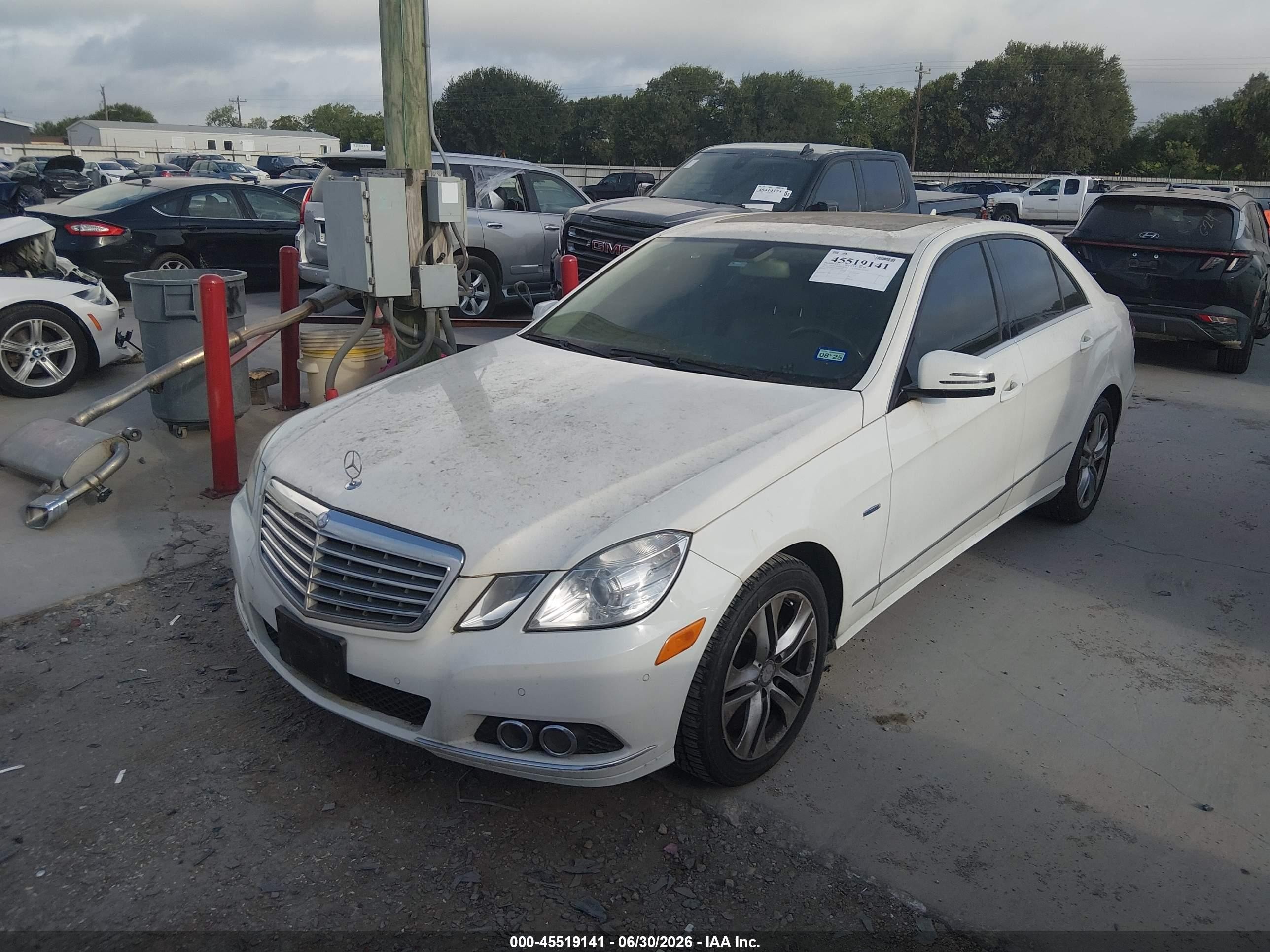 2011 Mercedes-benz E 350 Bluetec   White vin: WDDHF2EB3BA347106