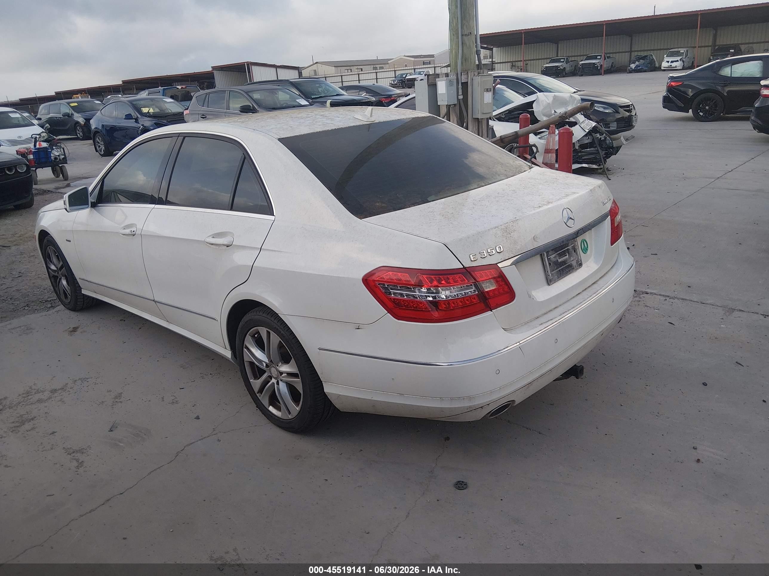 2011 Mercedes-benz E 350 Bluetec   White vin: WDDHF2EB3BA347106
