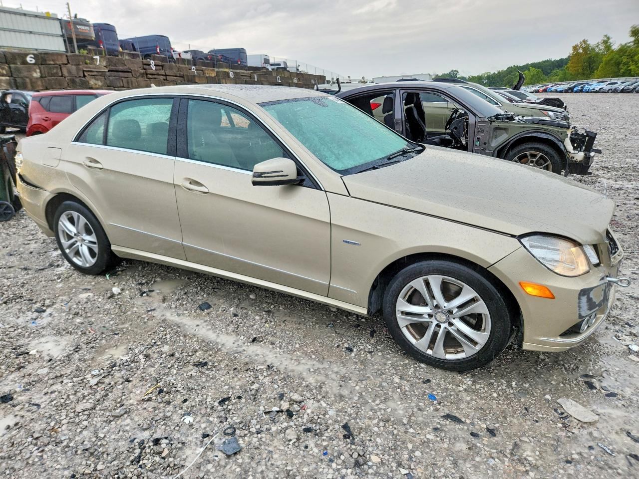 2011 Mercedes-benz E 350 Bluetec Gold vin: WDDHF2EB5BA343056