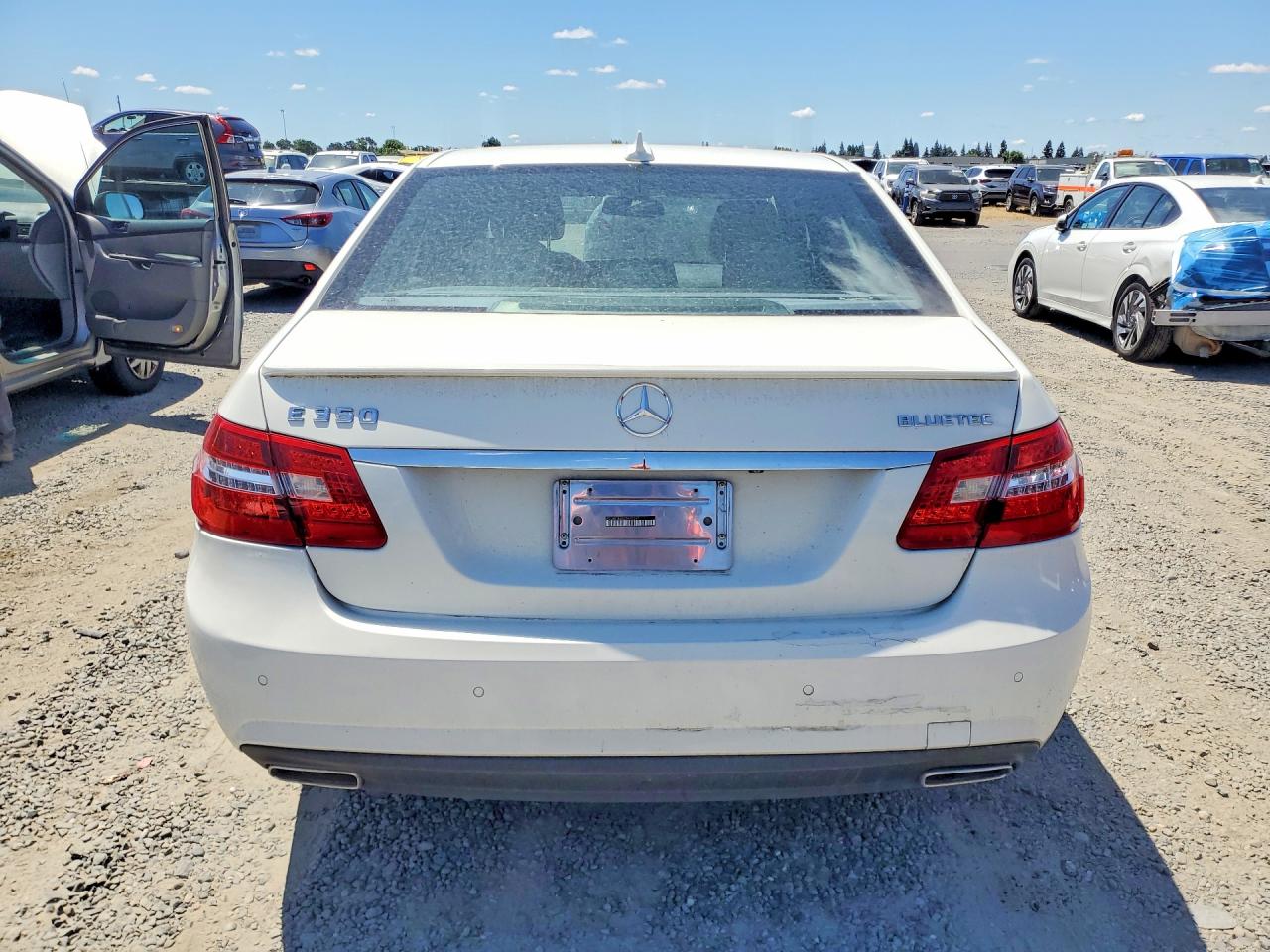 2012 Mercedes-benz E 350 Bluetec White vin: WDDHF2EB5CA592295