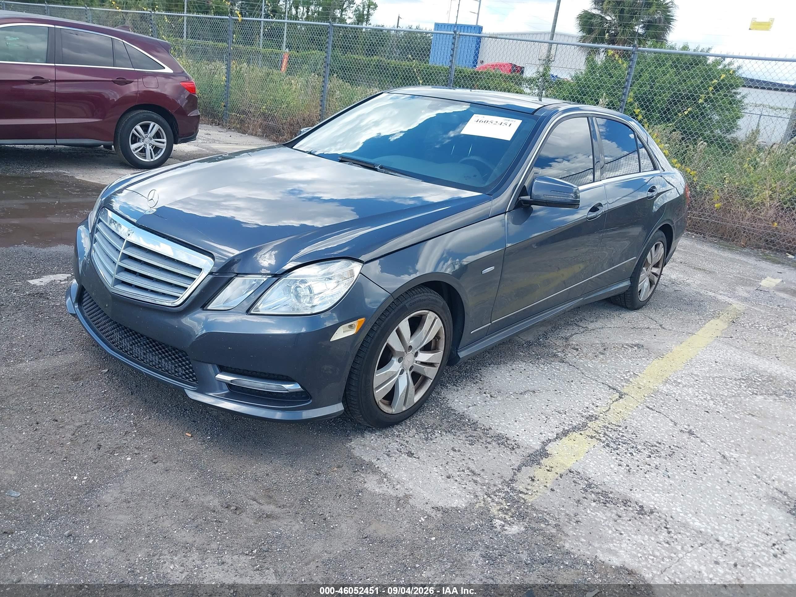 2012 Mercedes-benz E 350 Bluetec   Gray vin: WDDHF2EB6CA587882