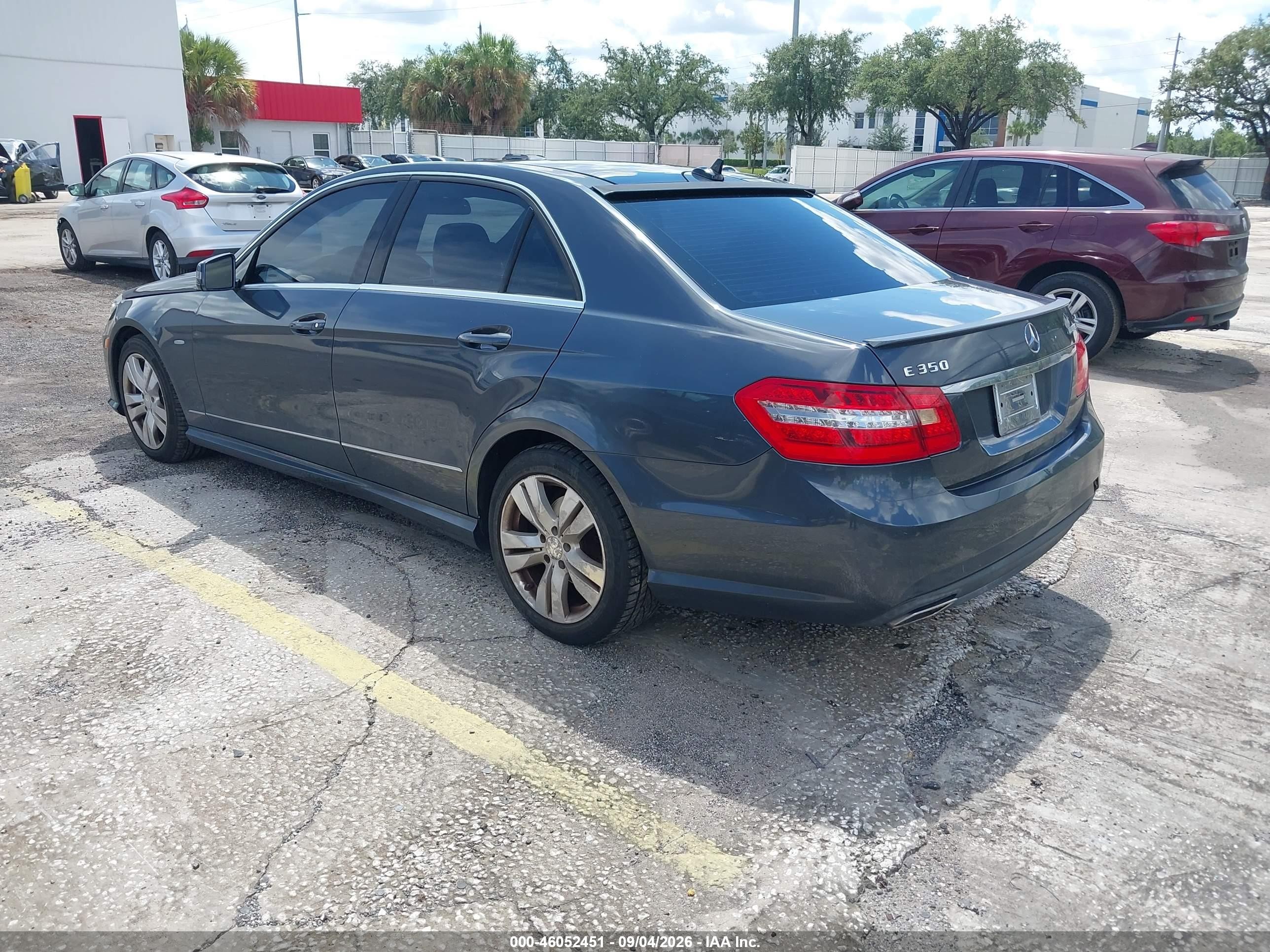 2012 Mercedes-benz E 350 Bluetec   Gray vin: WDDHF2EB6CA587882