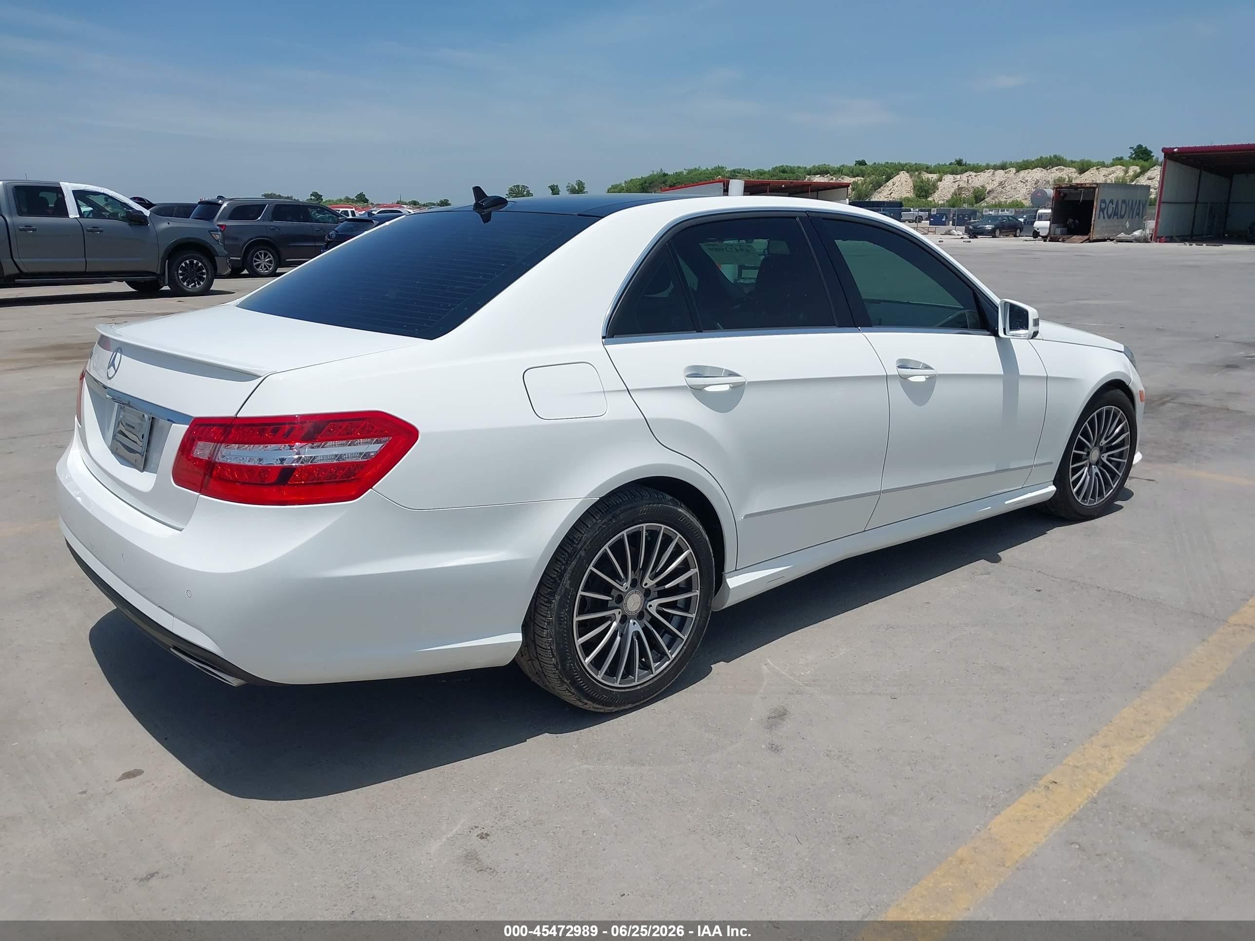 2013 Mercedes-benz E 350 Bluetec   White vin: WDDHF2EB7DA723969