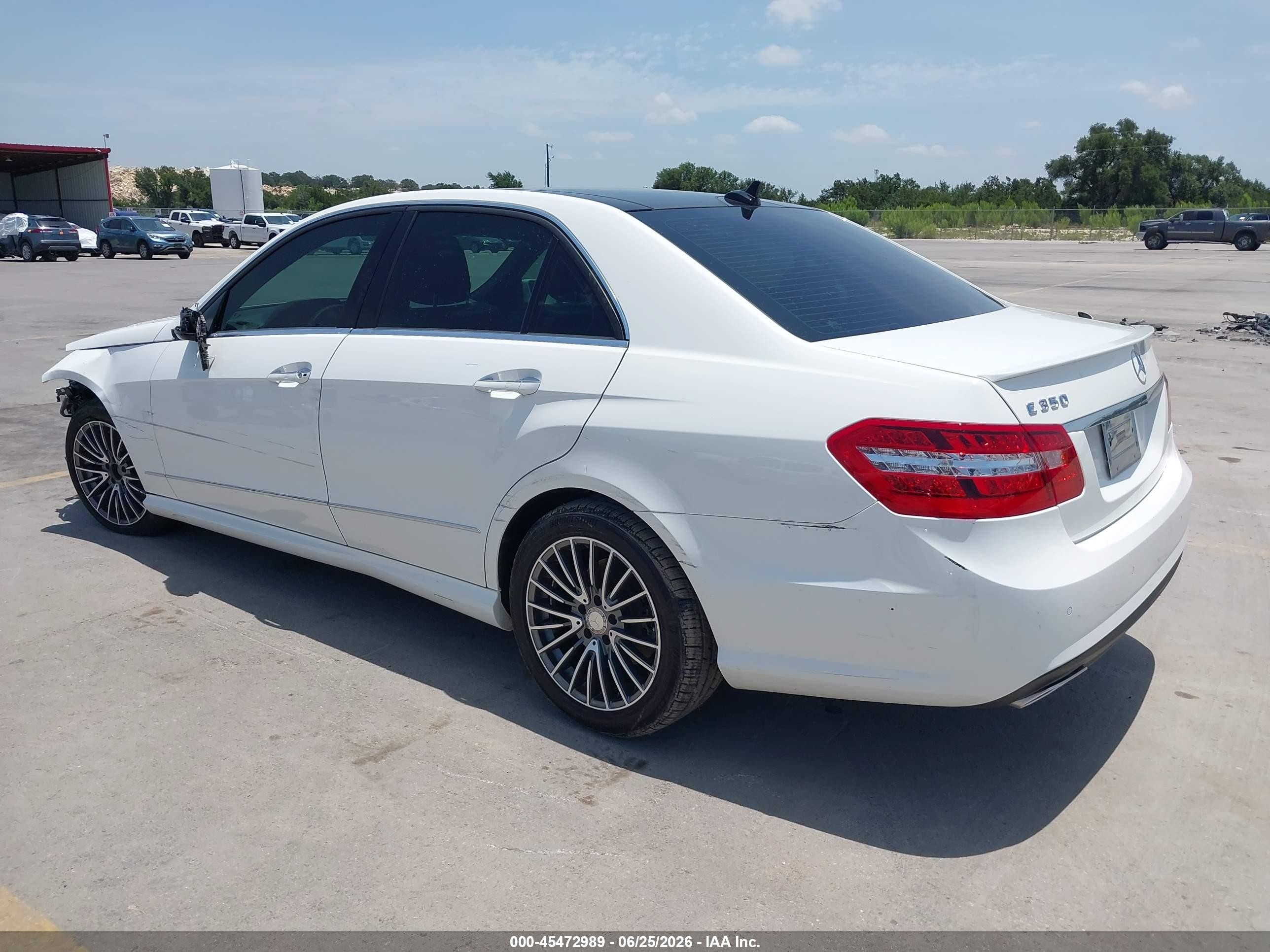 2013 Mercedes-benz E 350 Bluetec   White vin: WDDHF2EB7DA723969