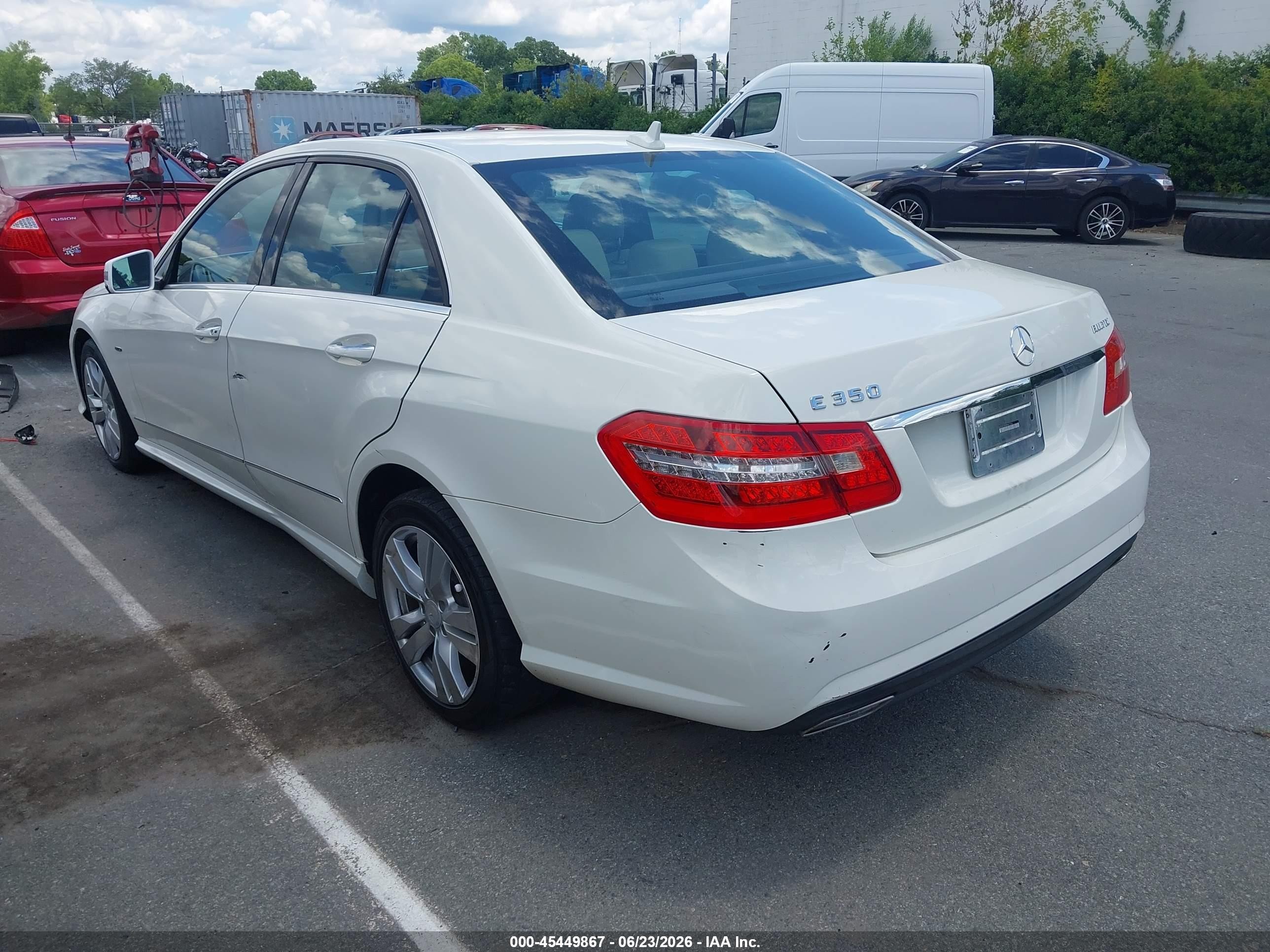 2011 Mercedes-benz E 350 Bluetec   White vin: WDDHF2EB9BA471316