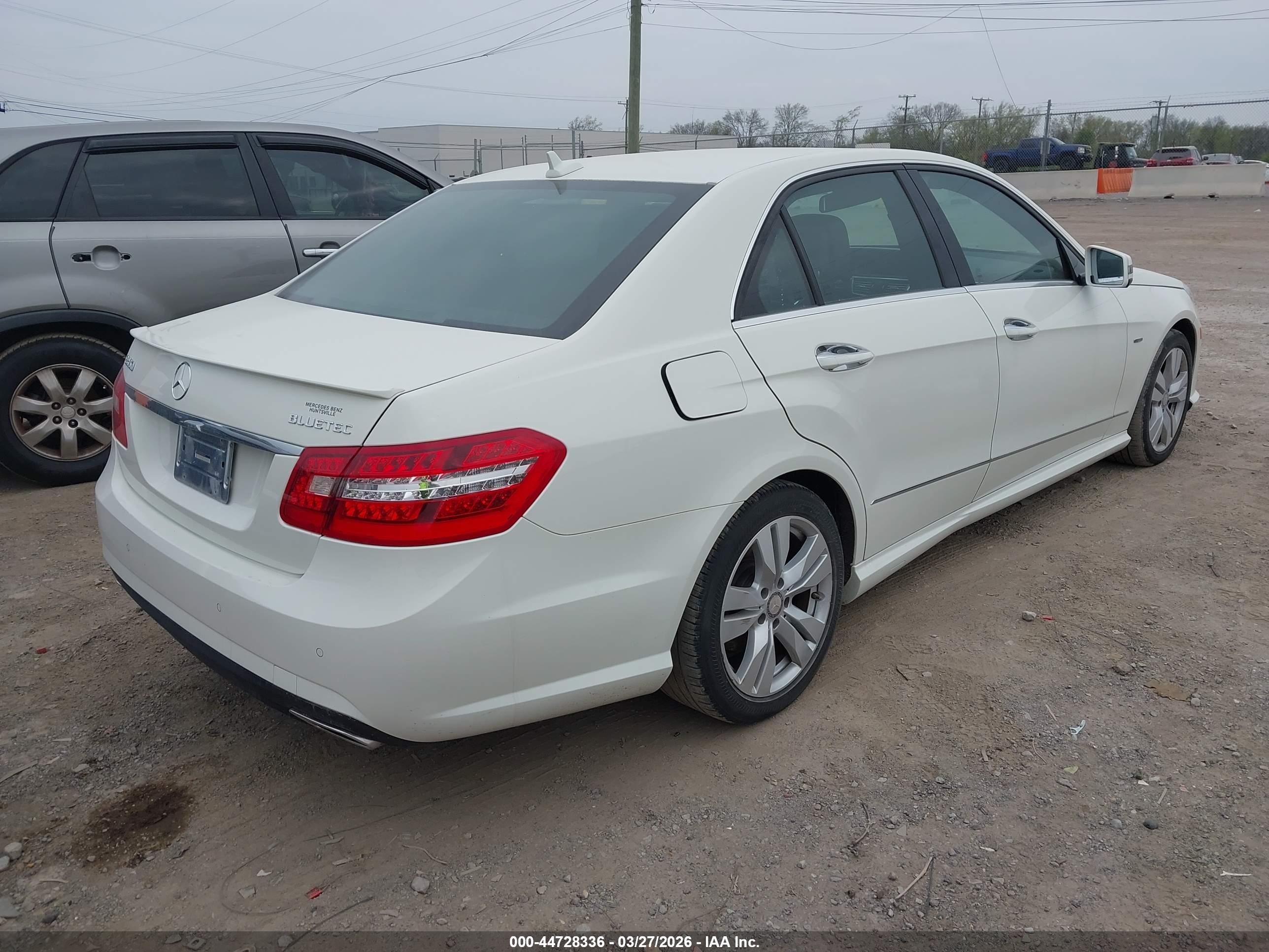 2012 Mercedes-benz E 350 Bluetec   White vin: WDDHF2EB9CA560949