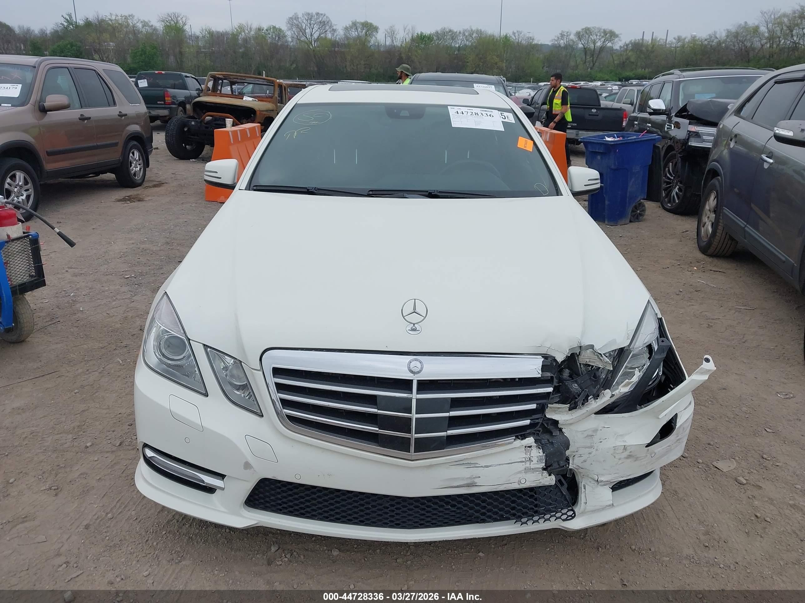 2012 Mercedes-benz E 350 Bluetec   White vin: WDDHF2EB9CA560949