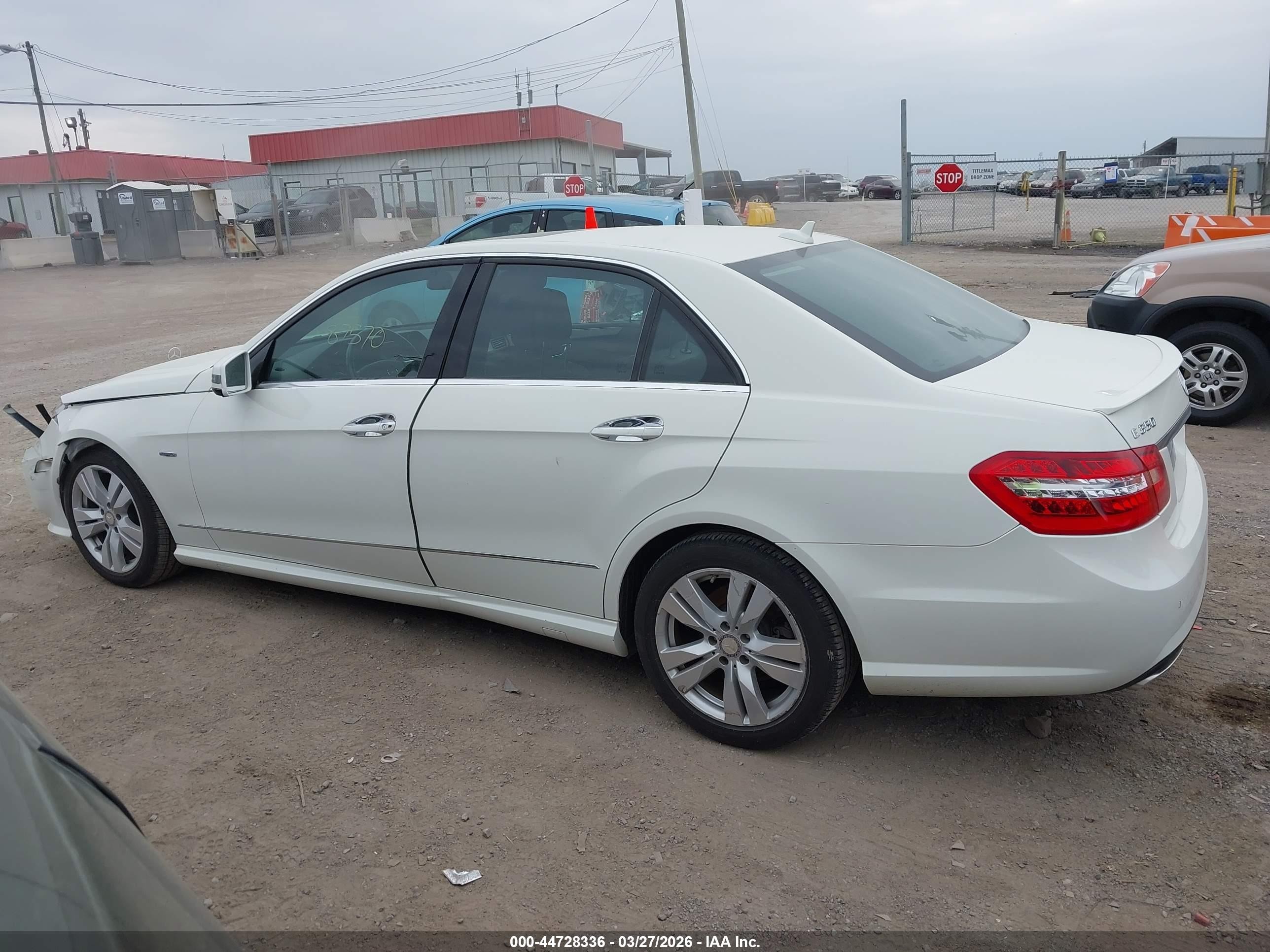 2012 Mercedes-benz E 350 Bluetec   White vin: WDDHF2EB9CA560949
