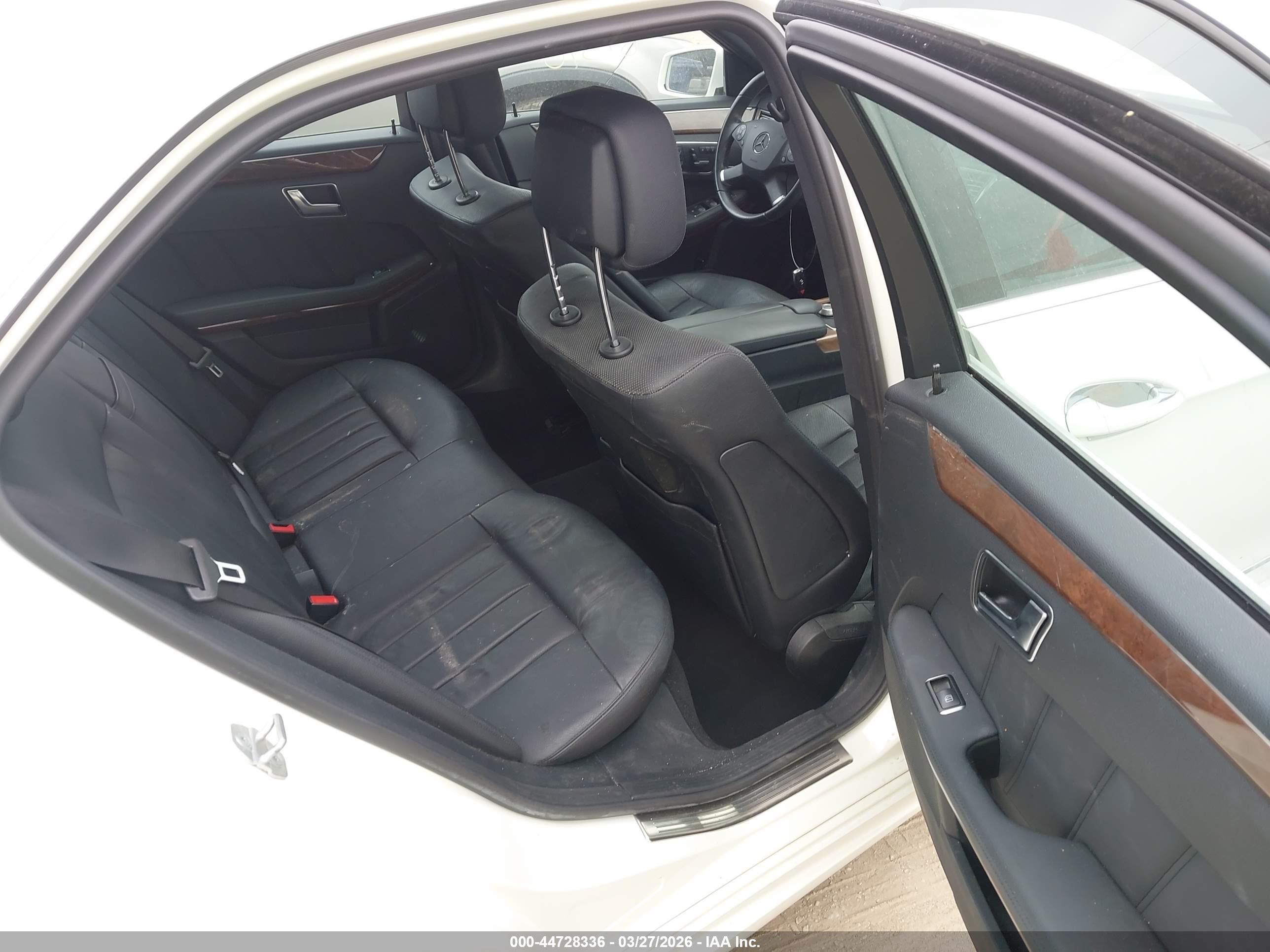 2012 Mercedes-benz E 350 Bluetec   White vin: WDDHF2EB9CA560949