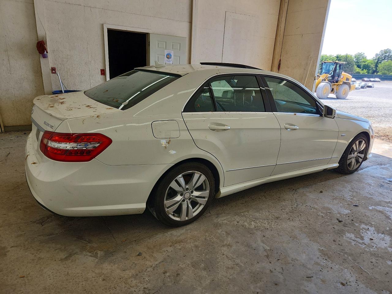 2011 Mercedes-benz E 350 Bluetec White vin: WDDHF2EBXBA465461
