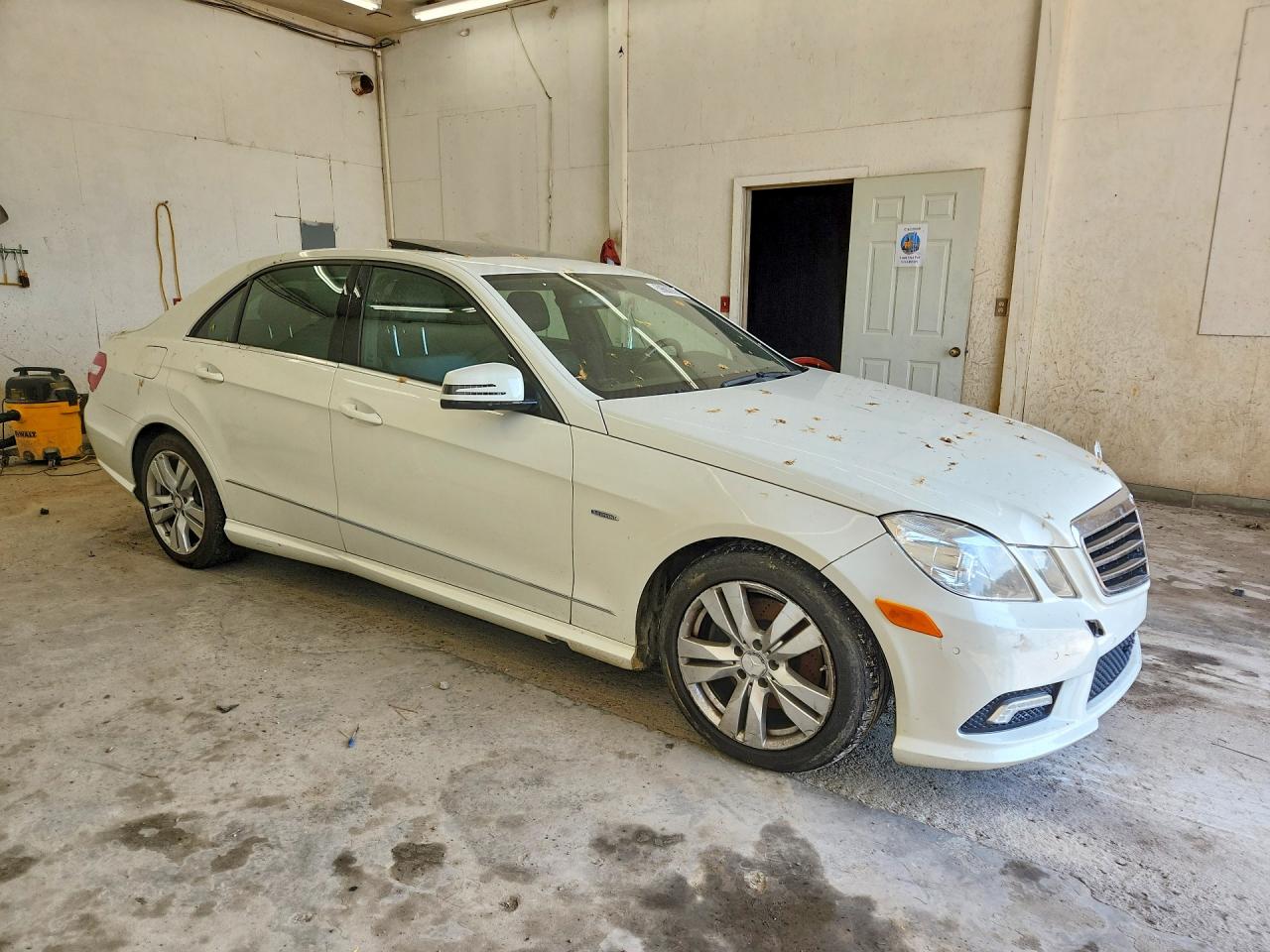 2011 Mercedes-benz E 350 Bluetec White vin: WDDHF2EBXBA465461