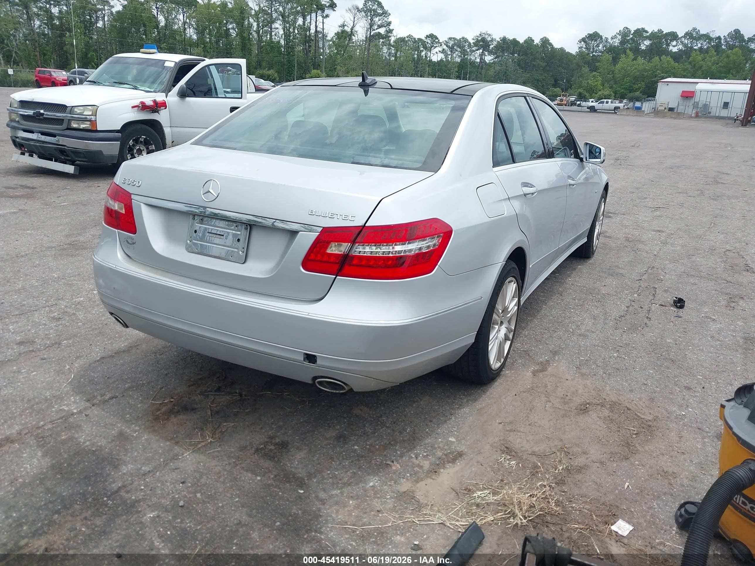 2012 Mercedes-benz E 350 Bluetec   Silver vin: WDDHF2EBXCA591238