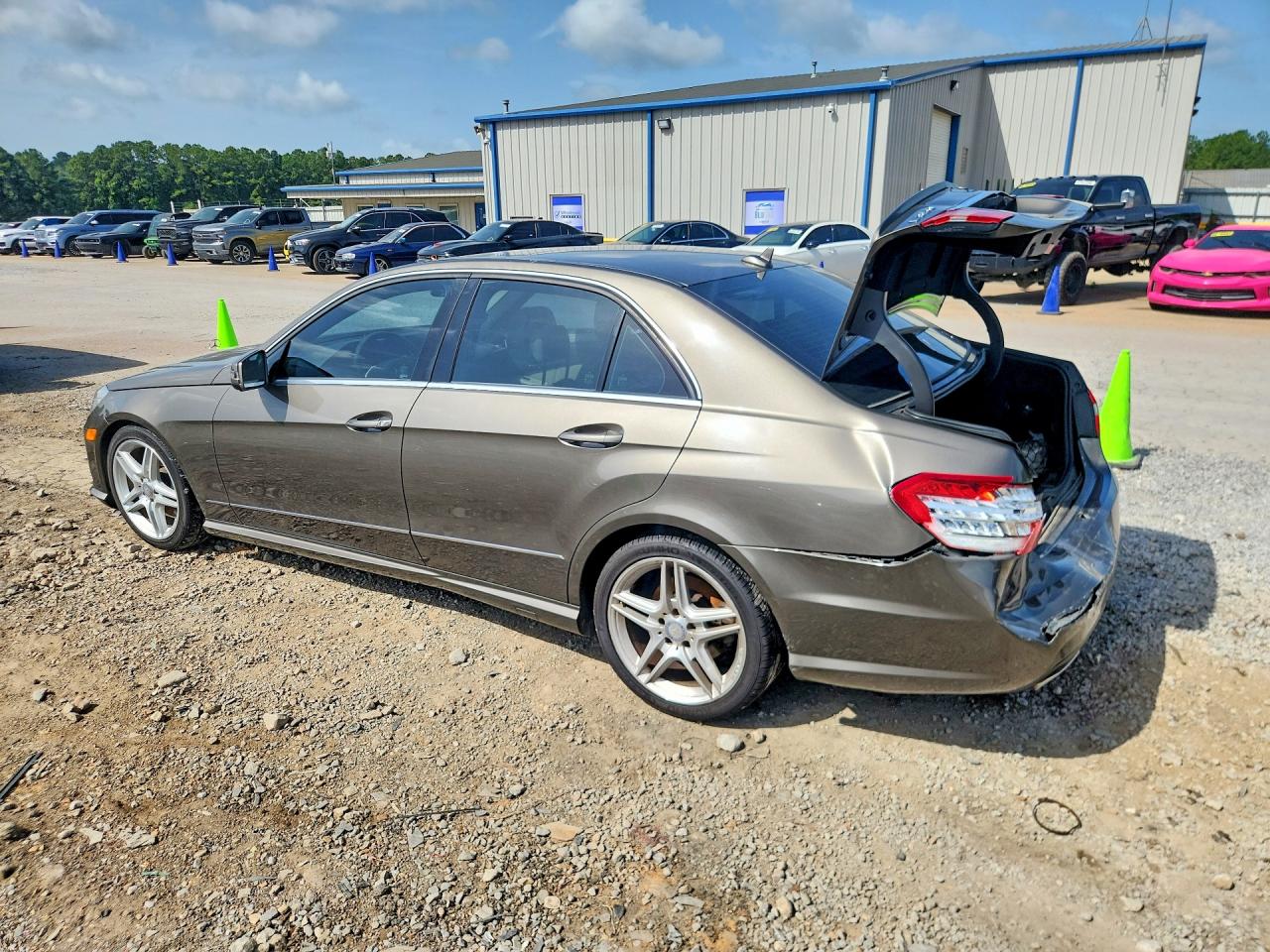 2011 Mercedes-benz E 350 Brown vin: WDDHF5GB0BA373547