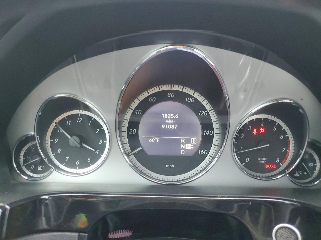2011 Mercedes-benz E 350 Серебряный vin: WDDHF5GB2BA278066