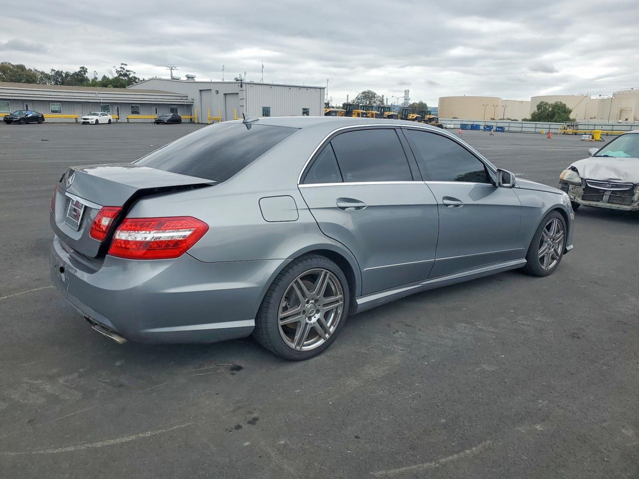 2011 Mercedes-benz E 350 Серебряный vin: WDDHF5GB2BA278066