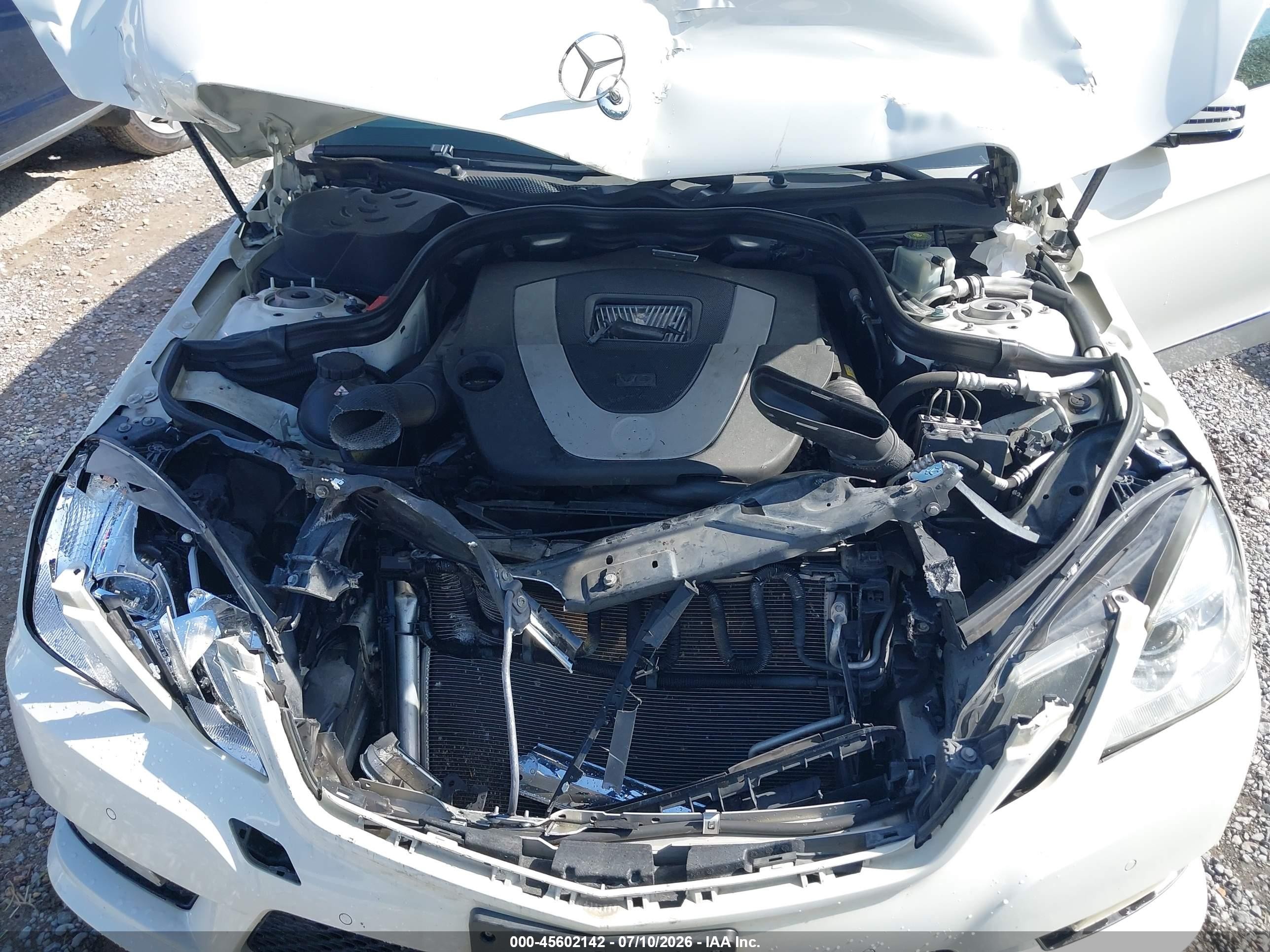 2011 Mercedes-benz E 350   White vin: WDDHF5GB2BA473245