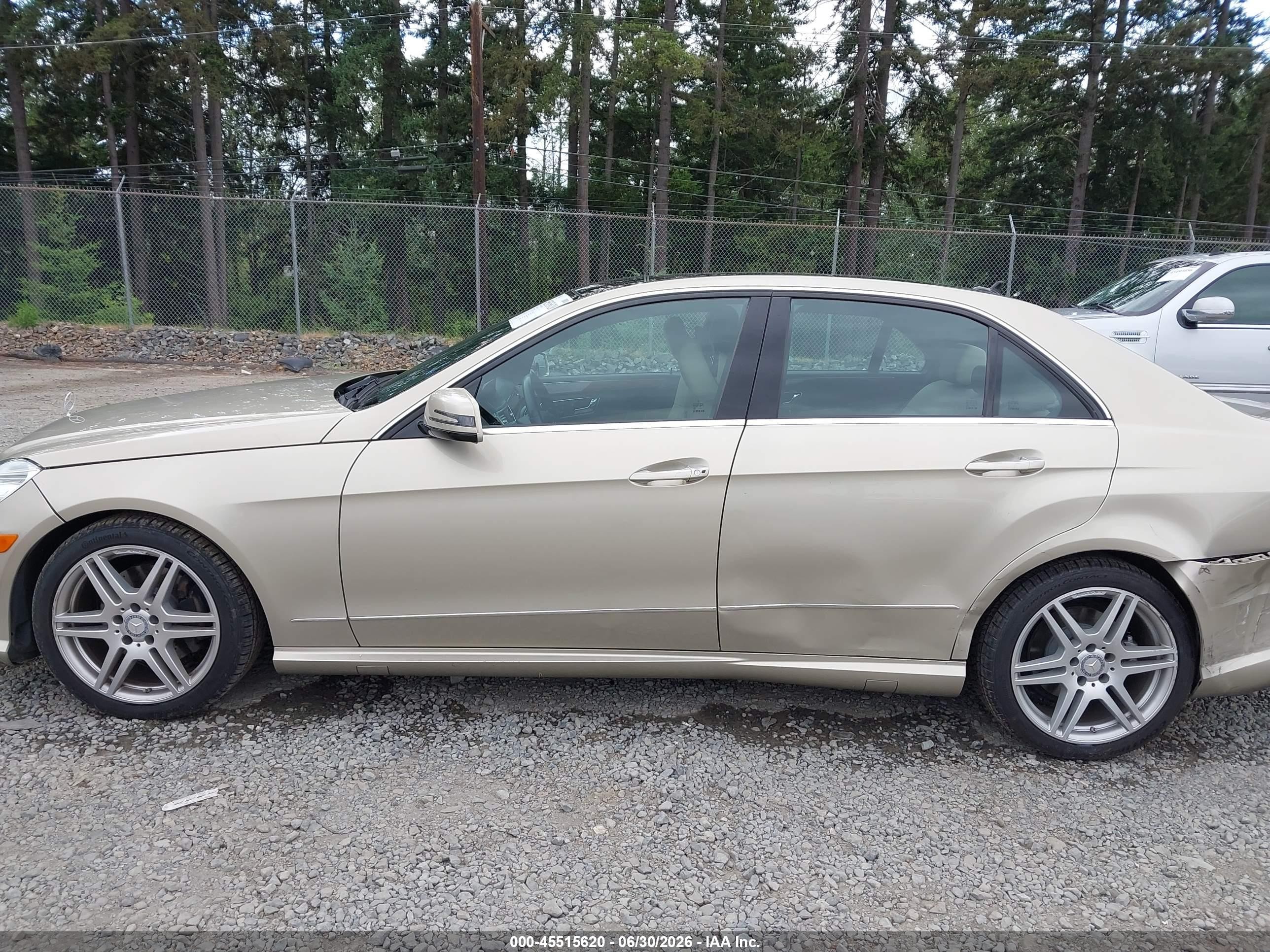 2010 Mercedes-benz E 350   Gold vin: WDDHF5GB3AA229876