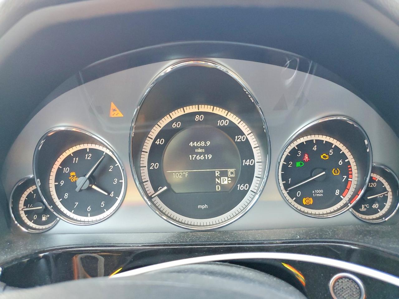 2010 Mercedes-benz E 350 Серебряный vin: WDDHF5GB4AA046437