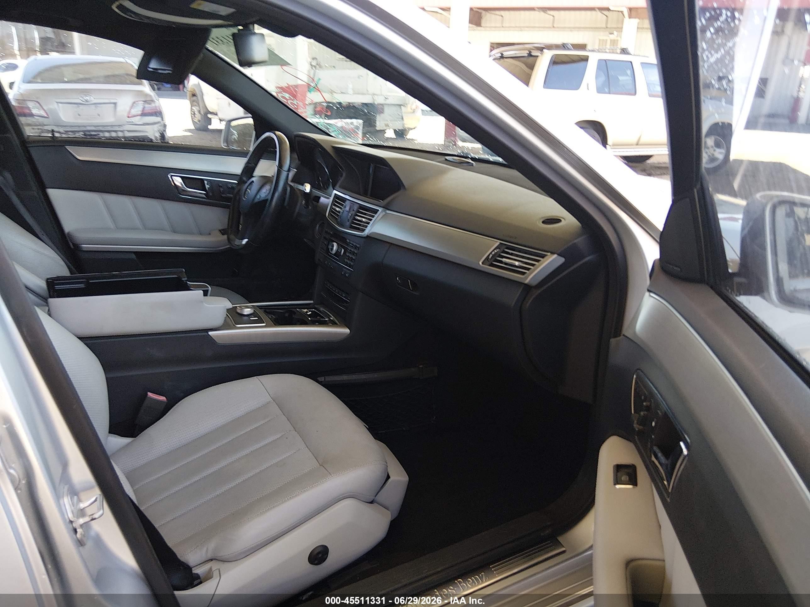 2011 Mercedes-benz E 350   Silver vin: WDDHF5GB5BA451952