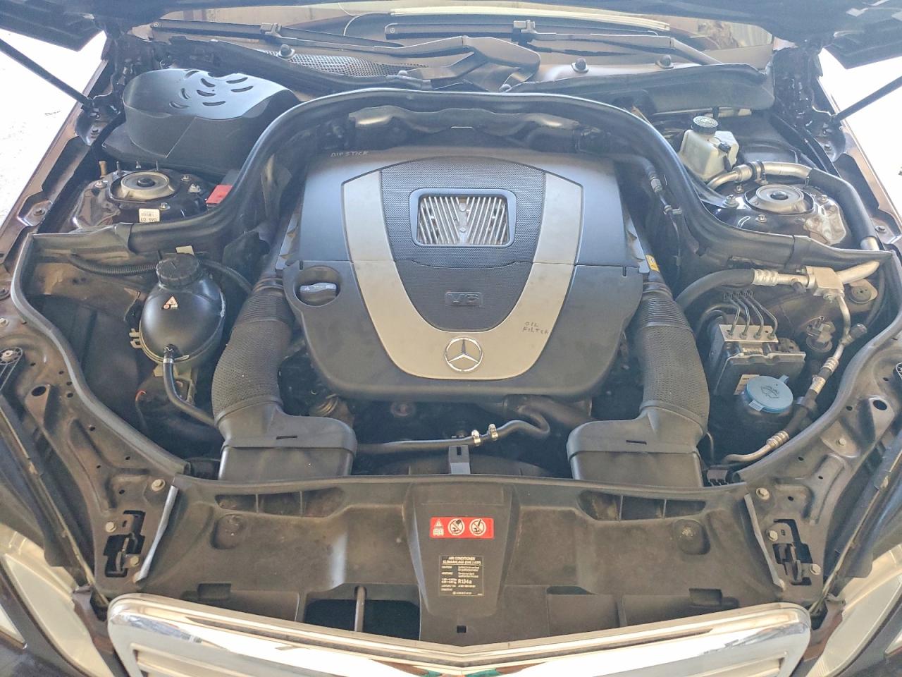 2011 Mercedes-benz E 350 Коричневый vin: WDDHF5GB9BA410076