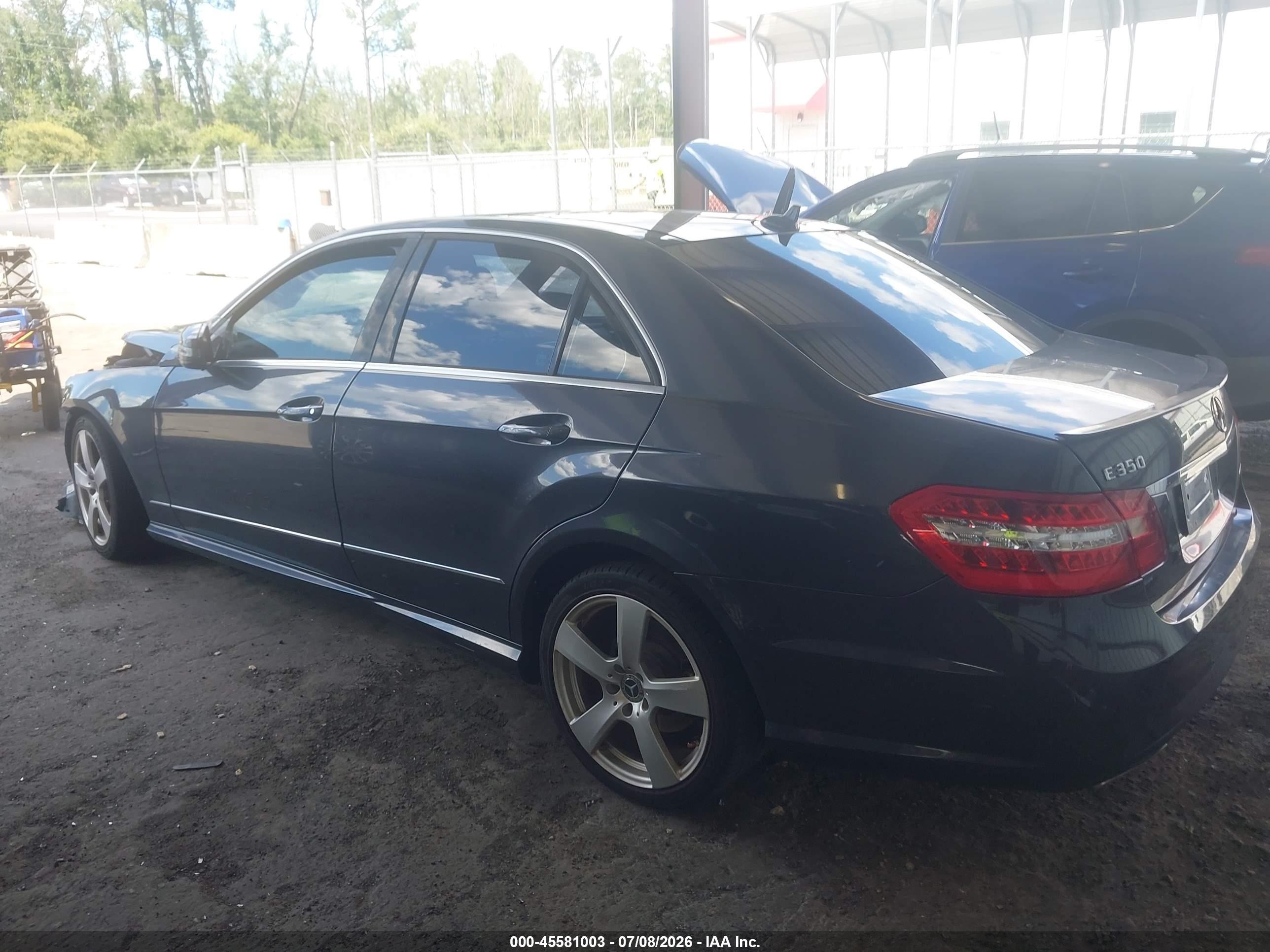2011 Mercedes-benz E 350   Gray vin: WDDHF5GBXBA352995