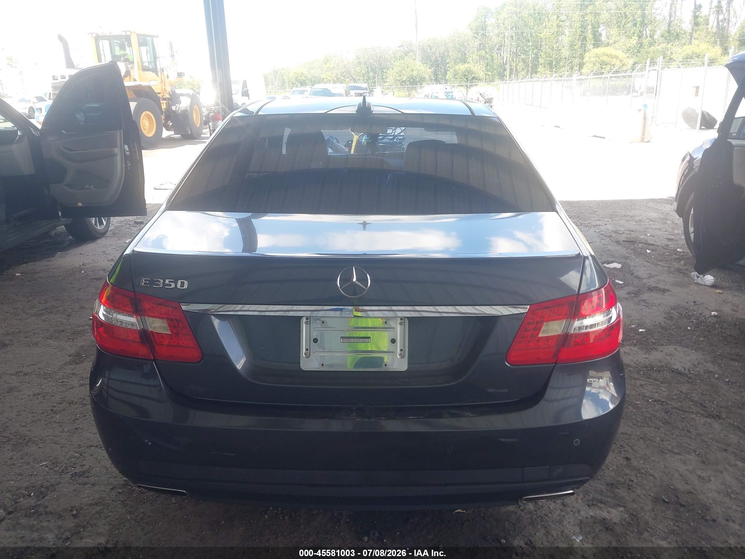 2011 Mercedes-benz E 350   Gray vin: WDDHF5GBXBA352995