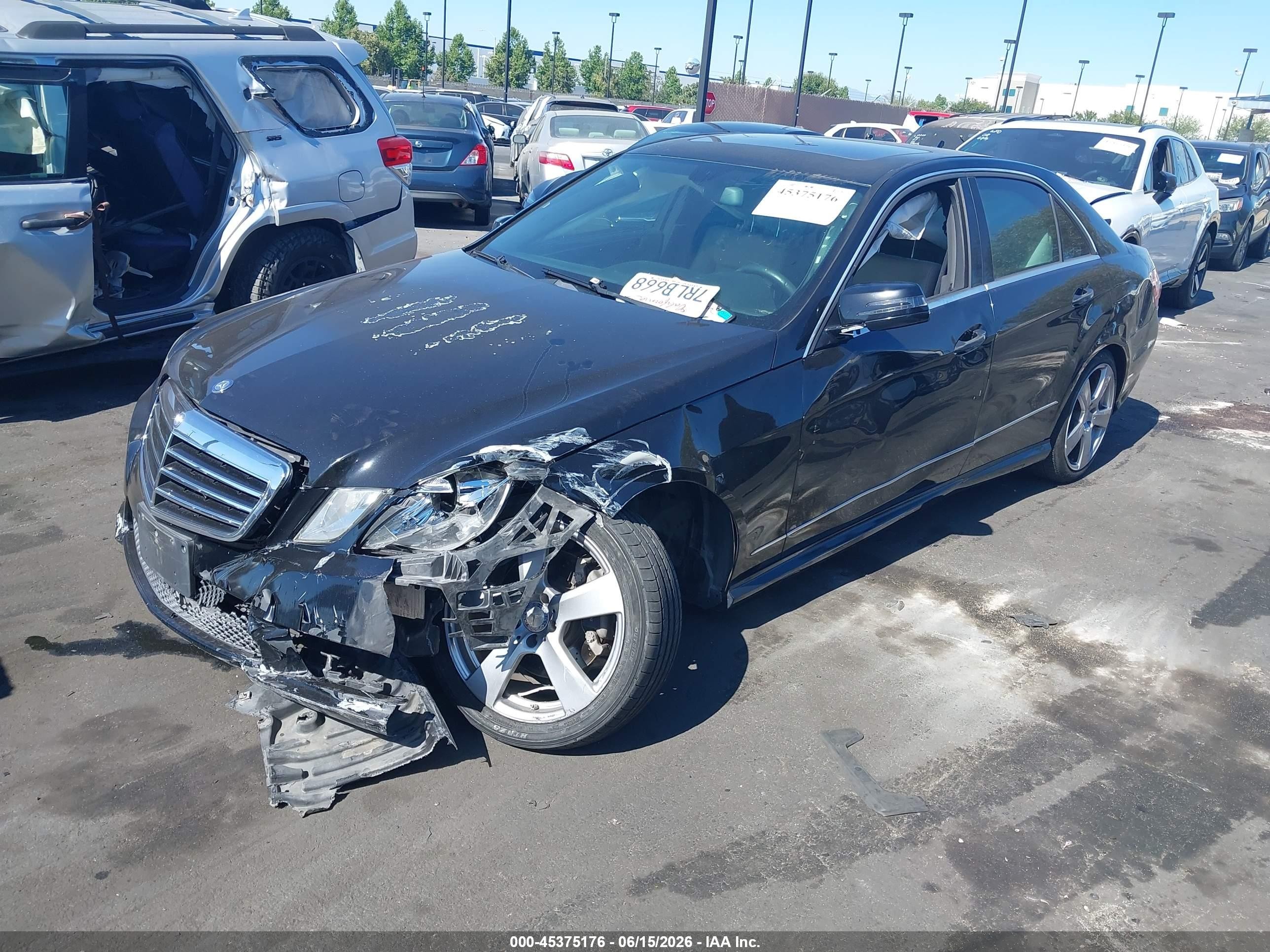 2011 Mercedes-benz E 350   Black vin: WDDHF5GBXBA397175