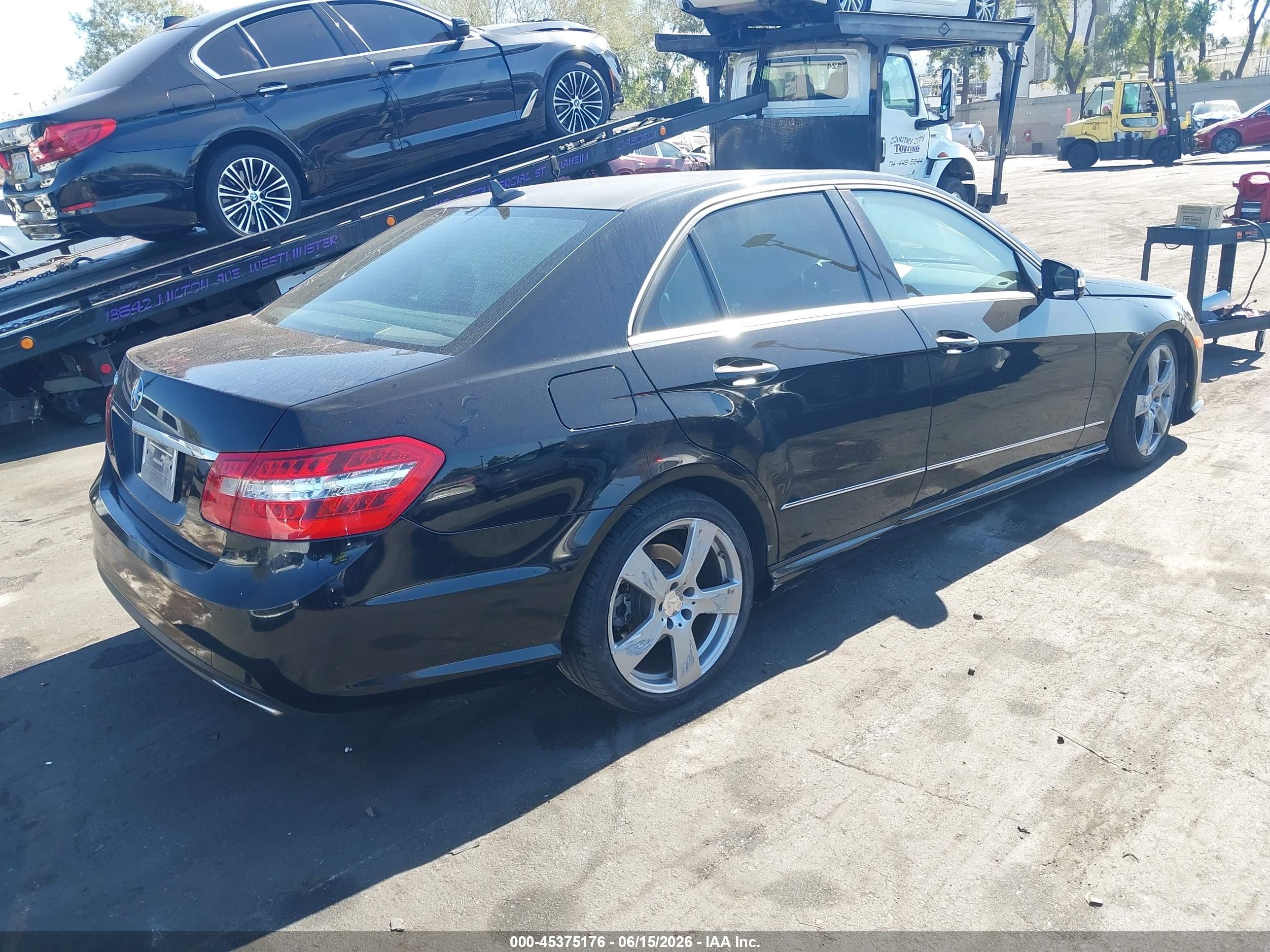 2011 Mercedes-benz E 350   Black vin: WDDHF5GBXBA397175