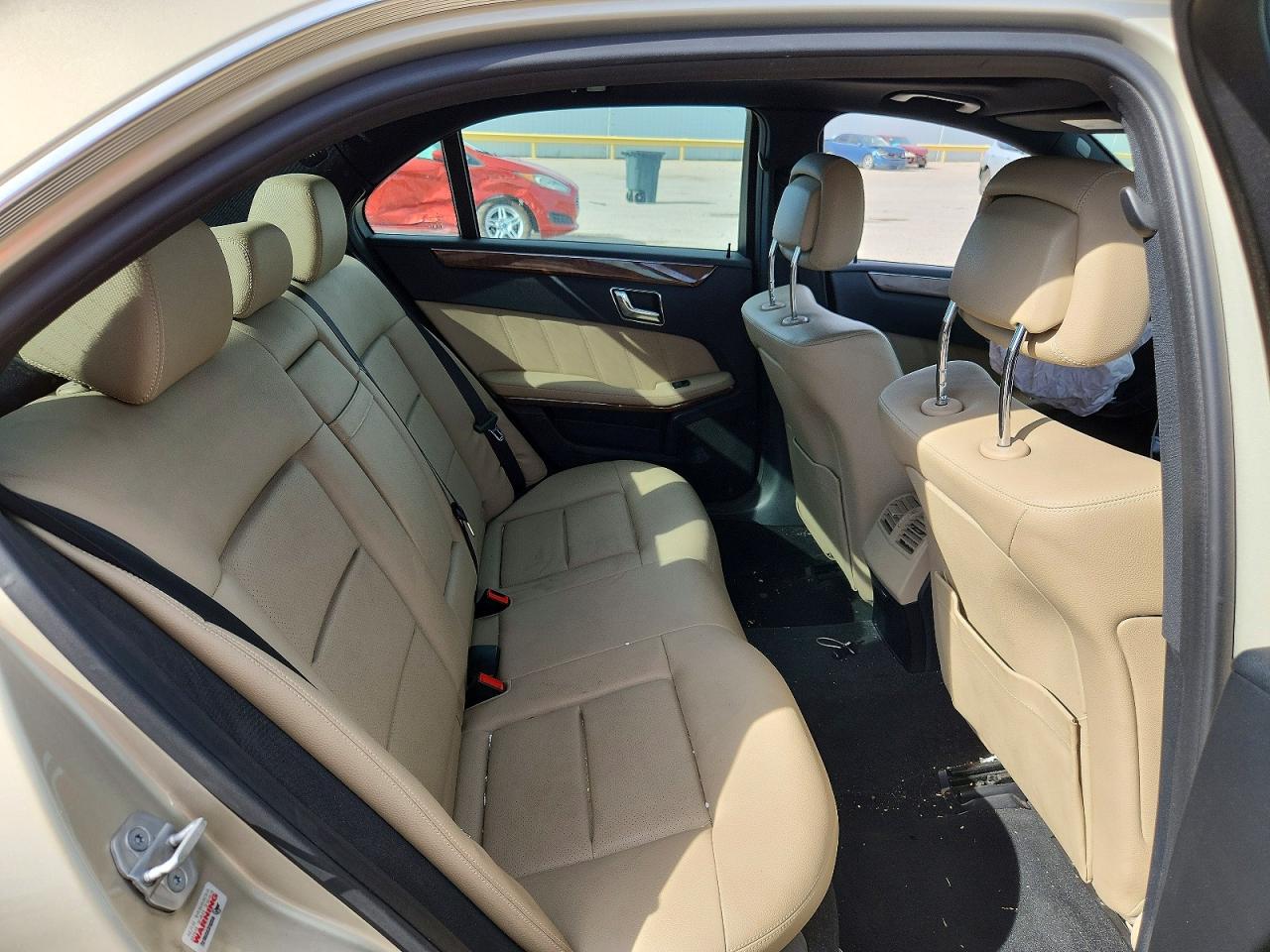 2011 Mercedes-benz E 350 Желто-коричневый vin: WDDHF5GBXBA433172