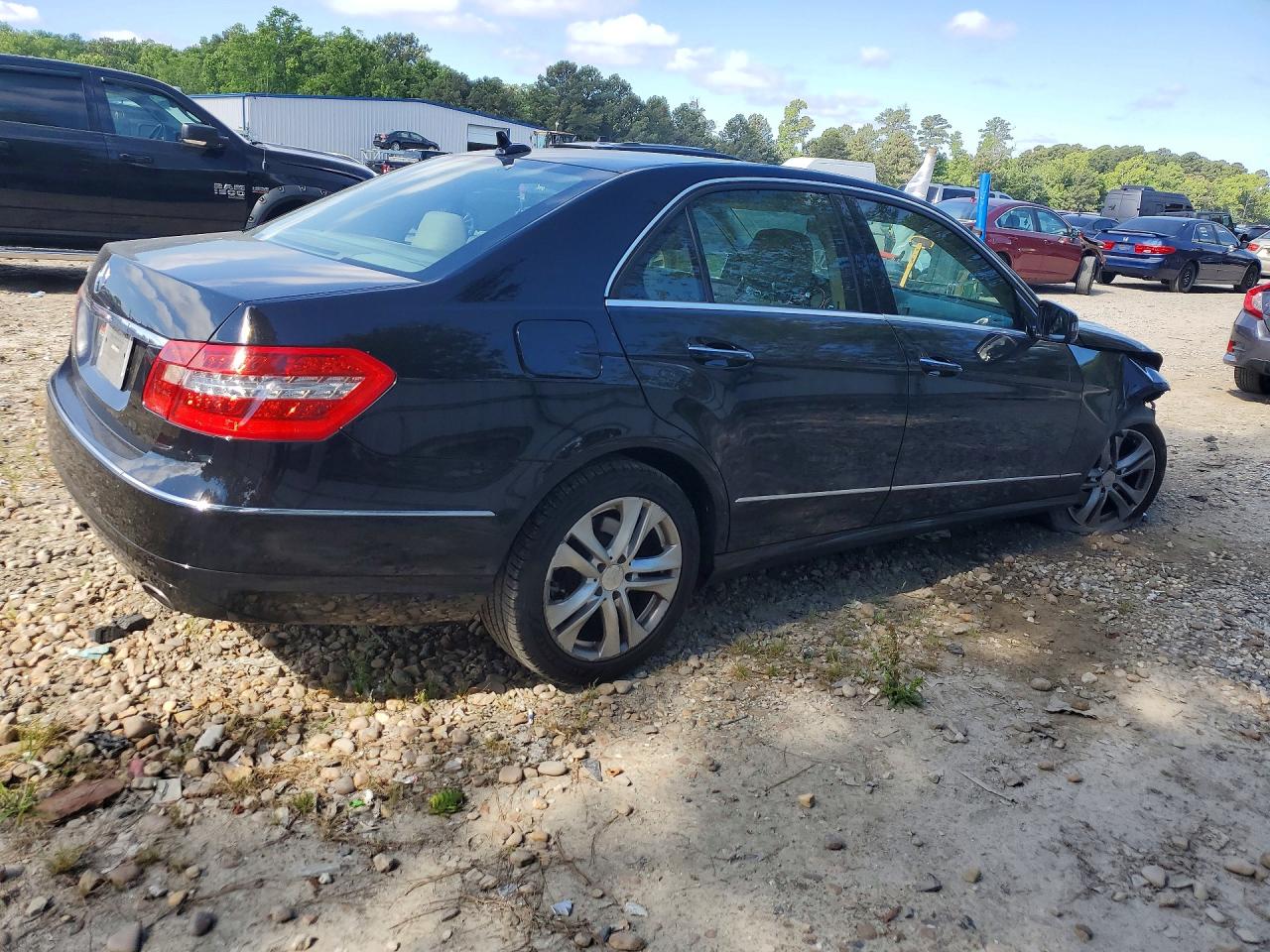2011 Mercedes-benz E 350 Black vin: WDDHF5GBXBA494893