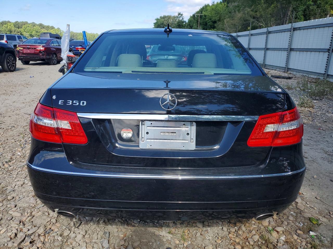 2011 Mercedes-benz E 350 Black vin: WDDHF5GBXBA494893