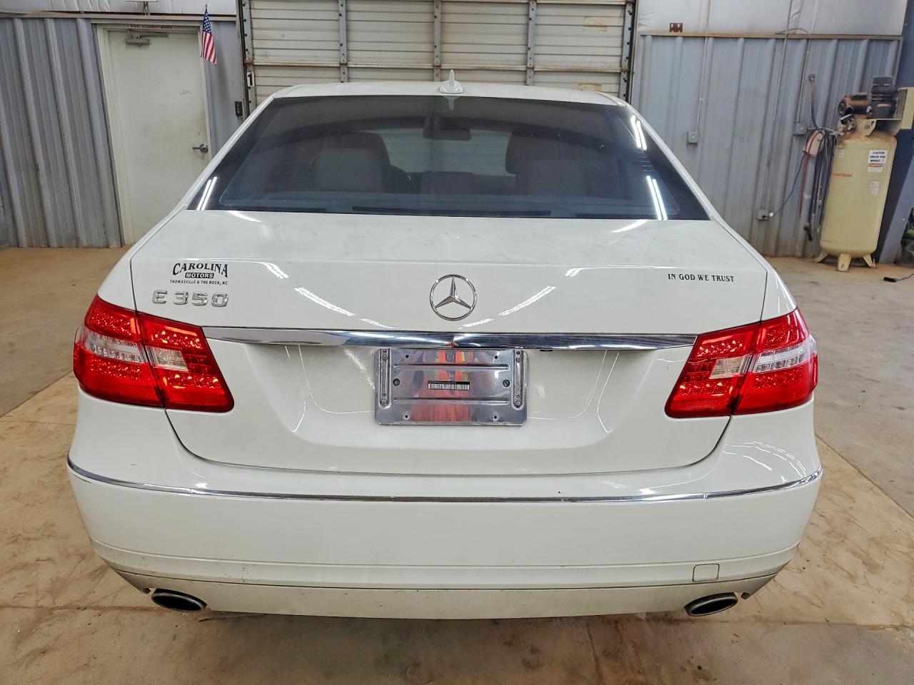 2012 Mercedes-benz E 350 Белый vin: WDDHF5KB0CA559498