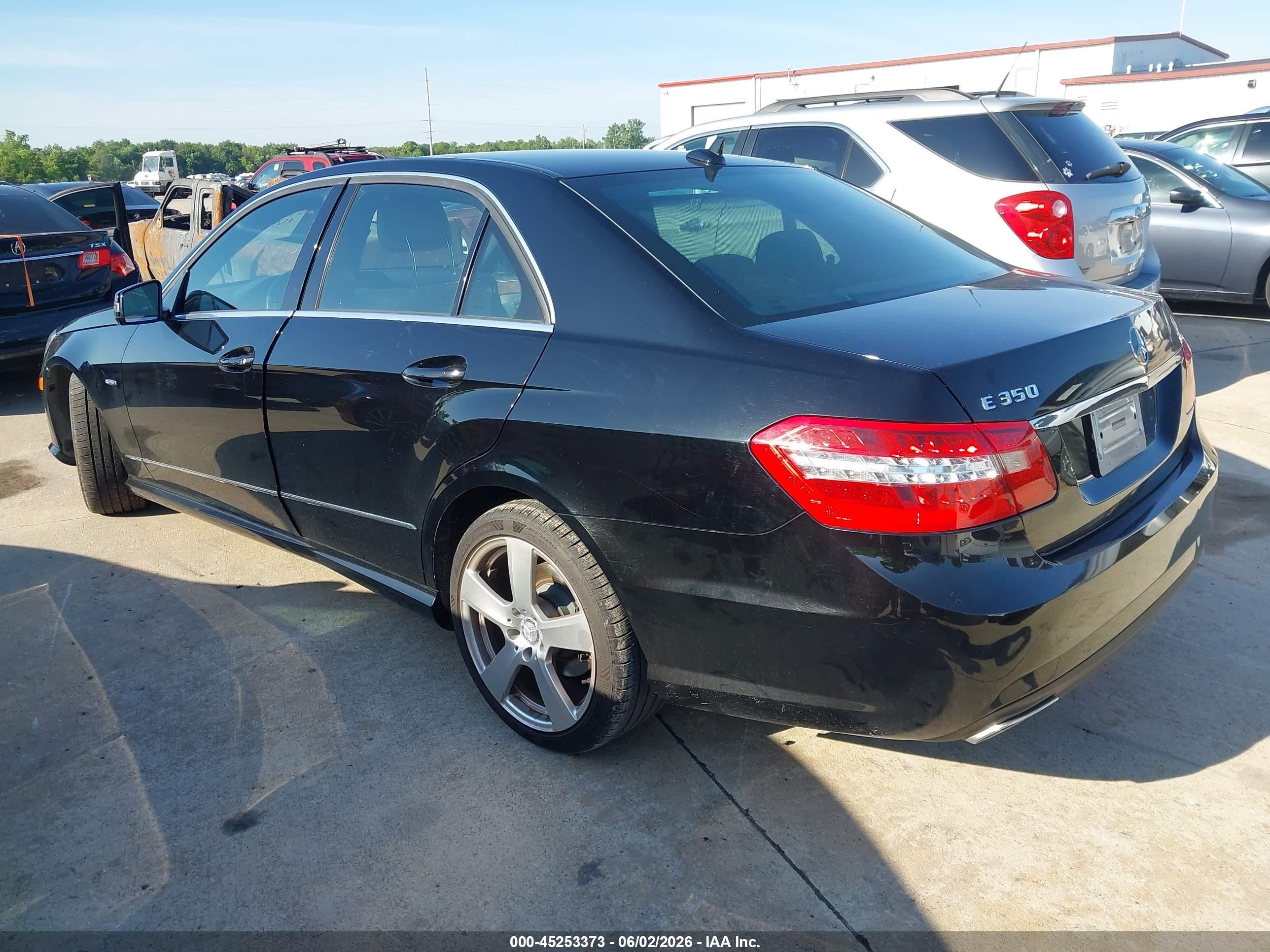 2012 Mercedes-benz E 350   Черный vin: WDDHF5KB0CA583784