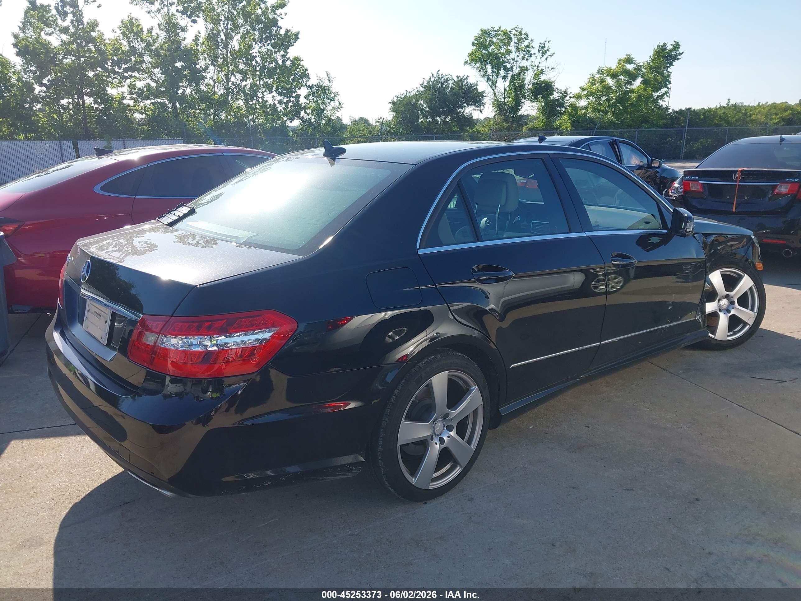 2012 Mercedes-benz E 350   Черный vin: WDDHF5KB0CA583784