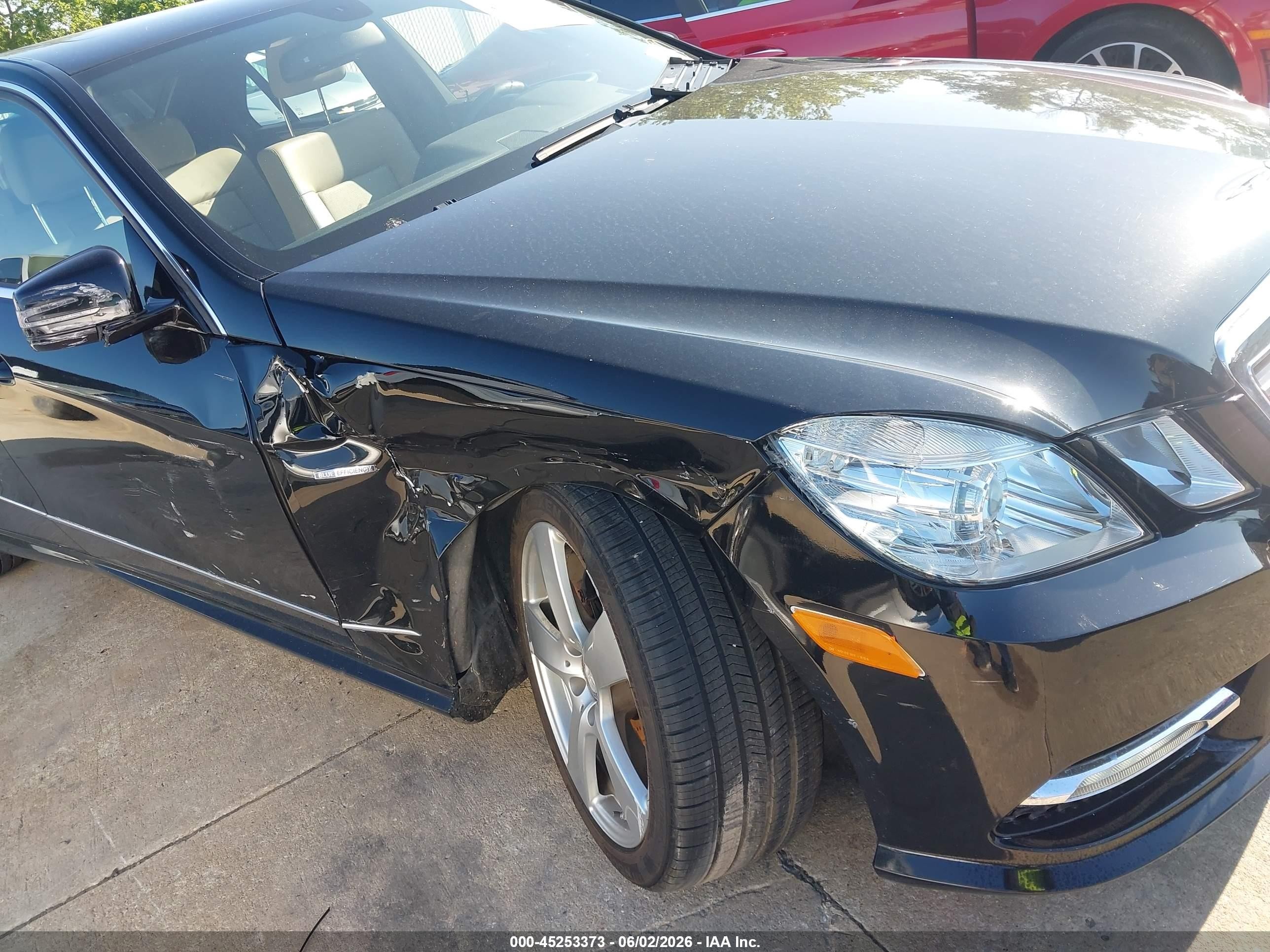 2012 Mercedes-benz E 350   Черный vin: WDDHF5KB0CA583784