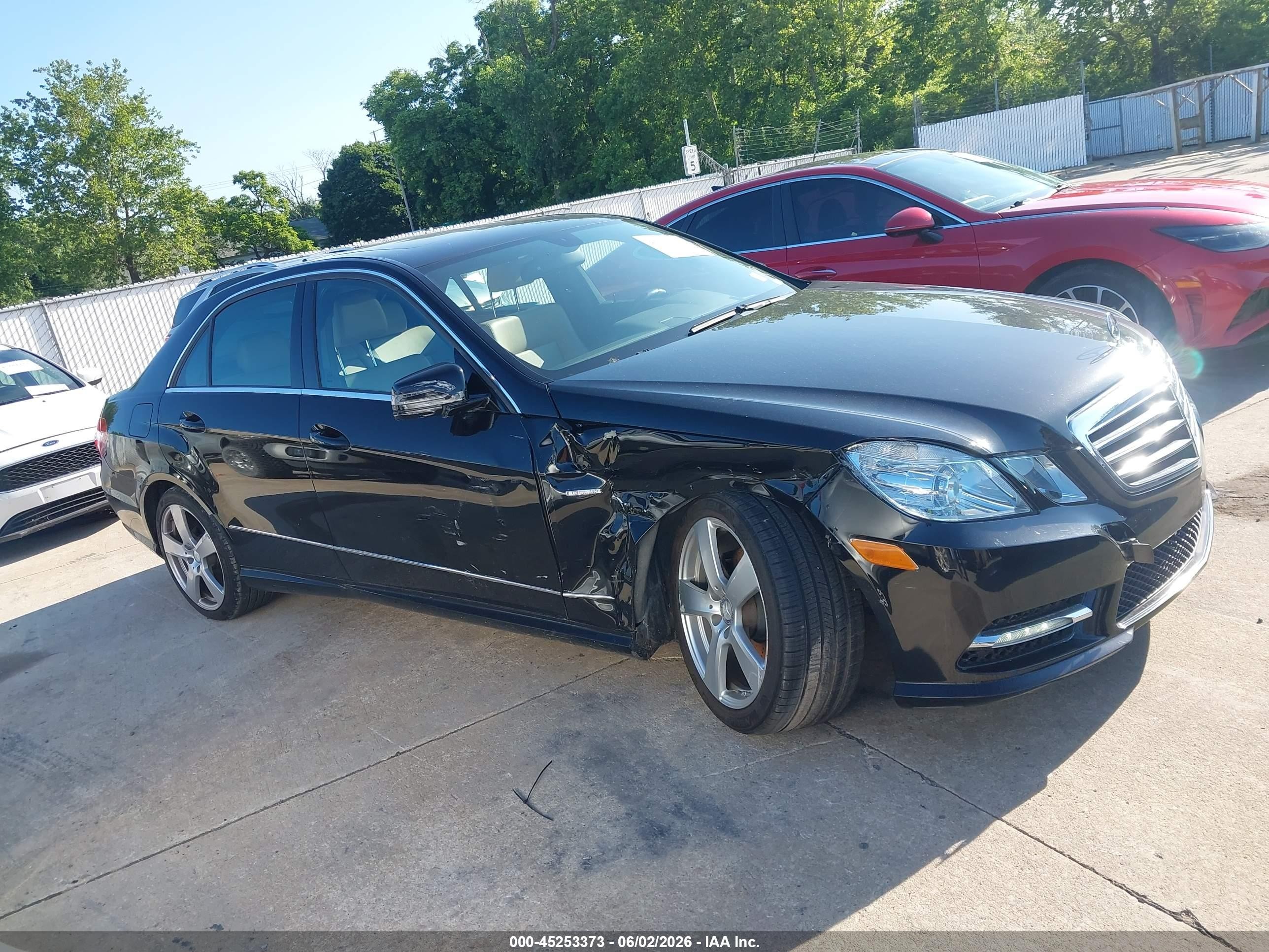 2012 Mercedes-benz E 350   Черный vin: WDDHF5KB0CA583784