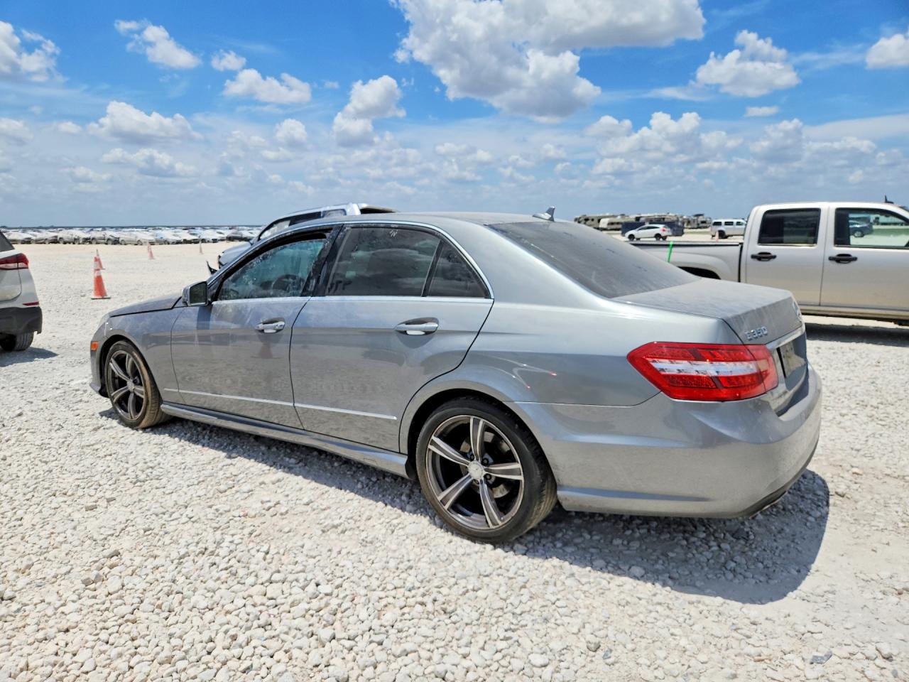 2013 Mercedes-benz E 350 Серый vin: WDDHF5KB0DA706548