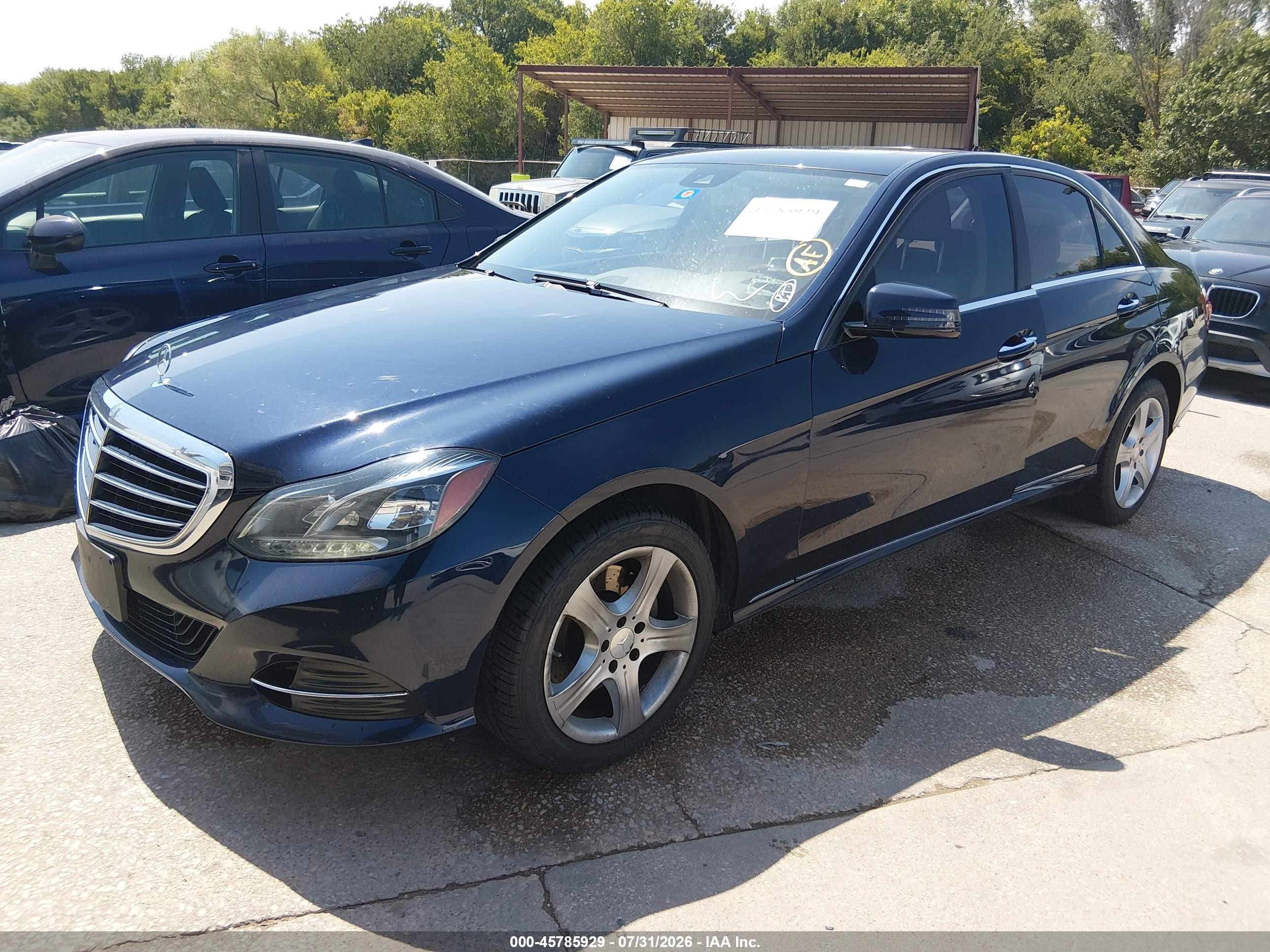 2014 Mercedes-benz E 350   Blue vin: WDDHF5KB0EA781266