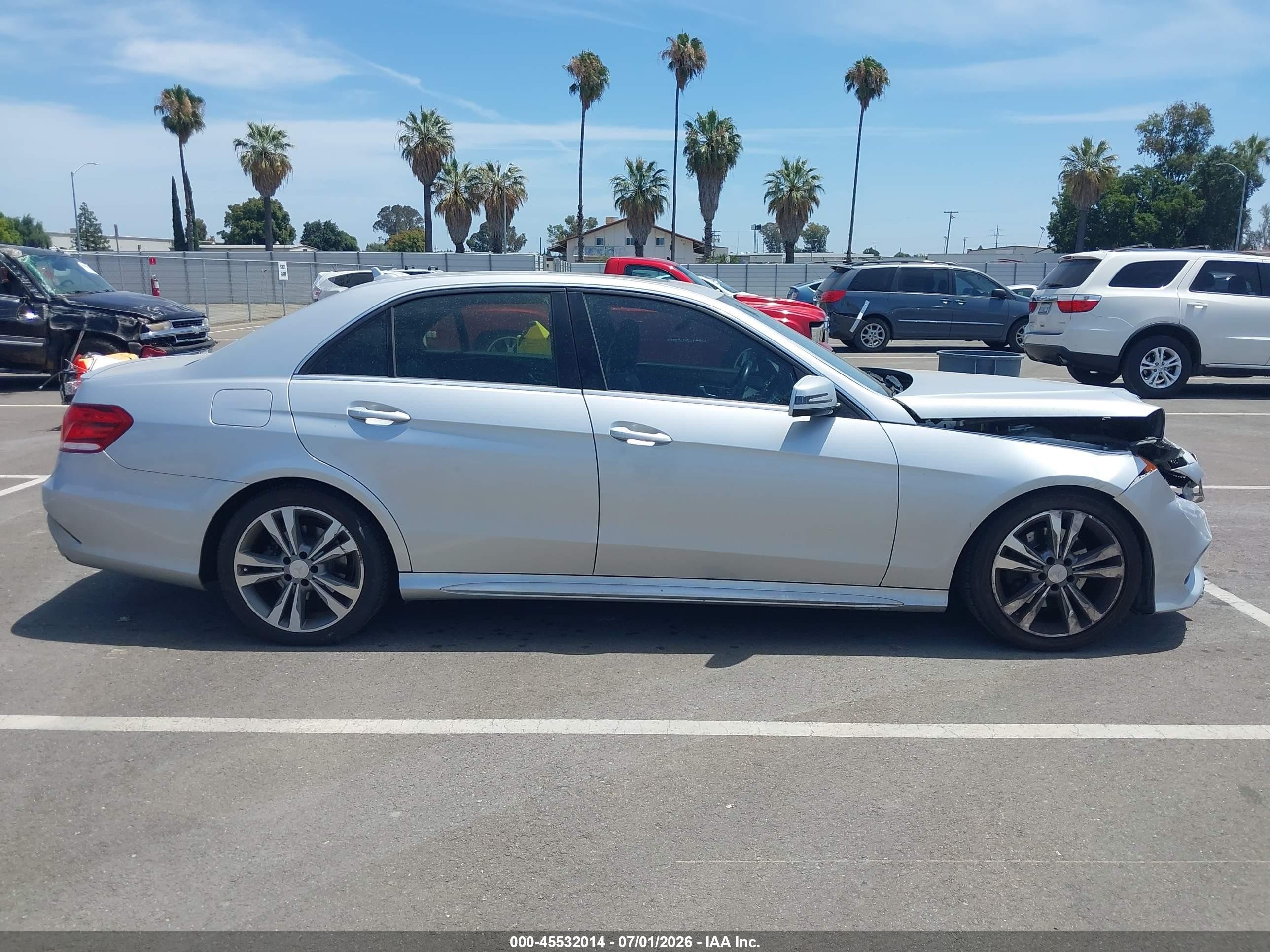 2014 Mercedes-benz E 350   Silver vin: WDDHF5KB0EA781526