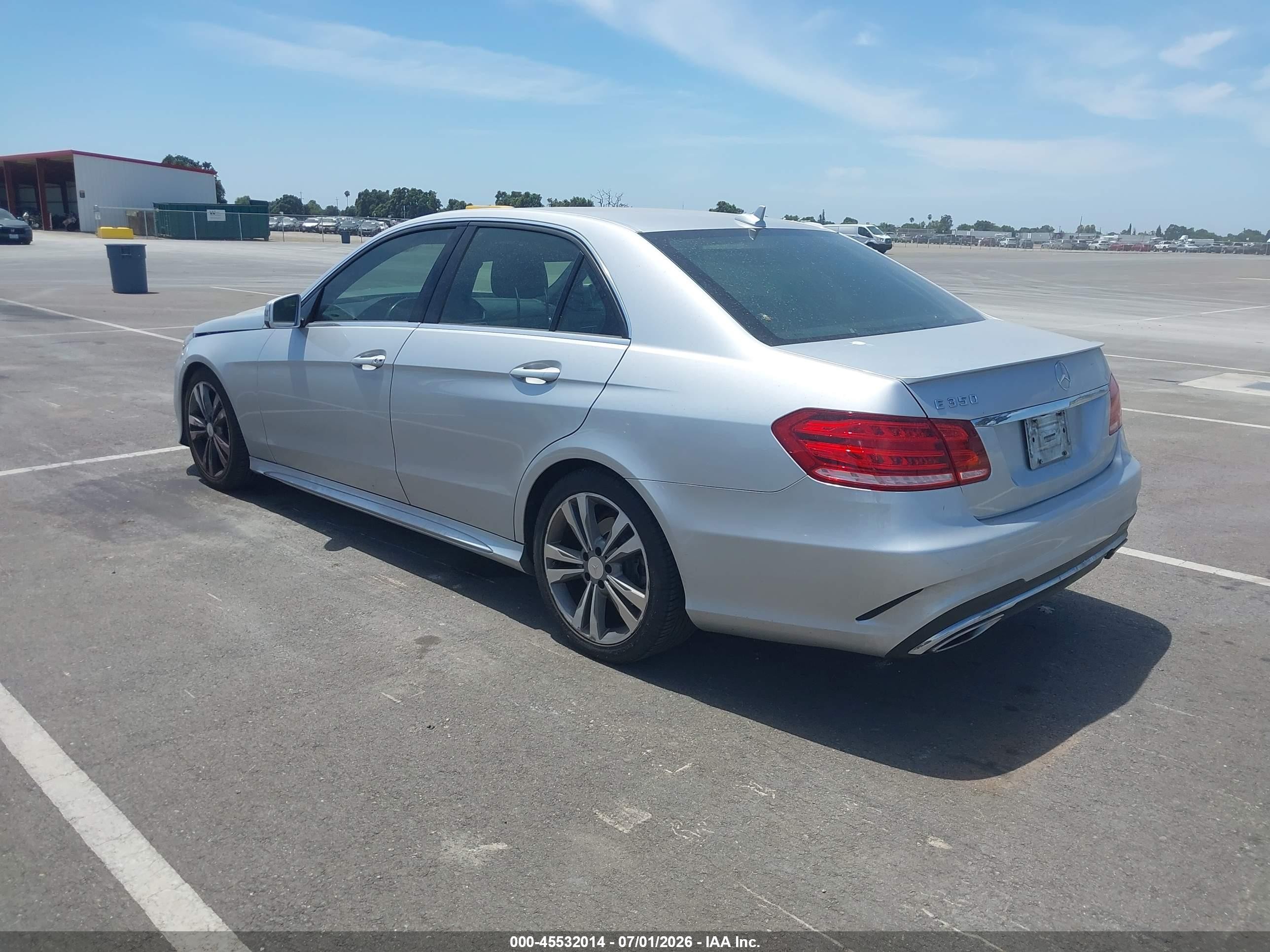 2014 Mercedes-benz E 350   Silver vin: WDDHF5KB0EA781526