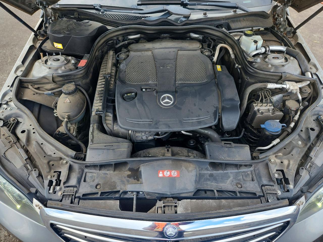 2014 Mercedes-benz E 350 Silver vin: WDDHF5KB0EA813410