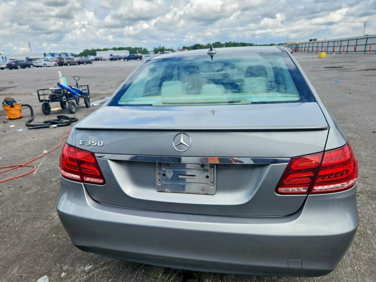 2014 Mercedes-benz E 350 Silver vin: WDDHF5KB0EA813410