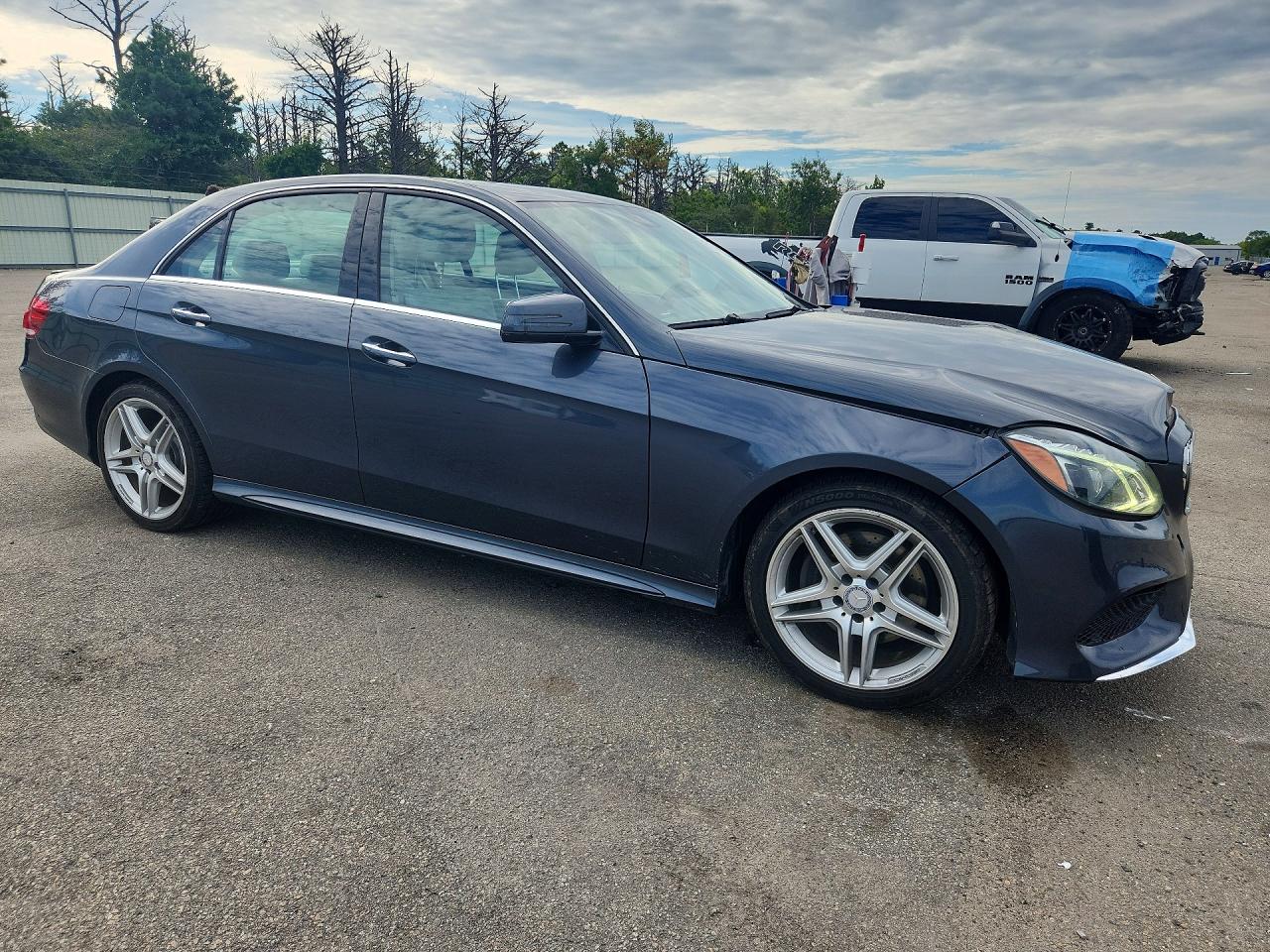 2014 Mercedes-benz E 350 Gray vin: WDDHF5KB0EA854216