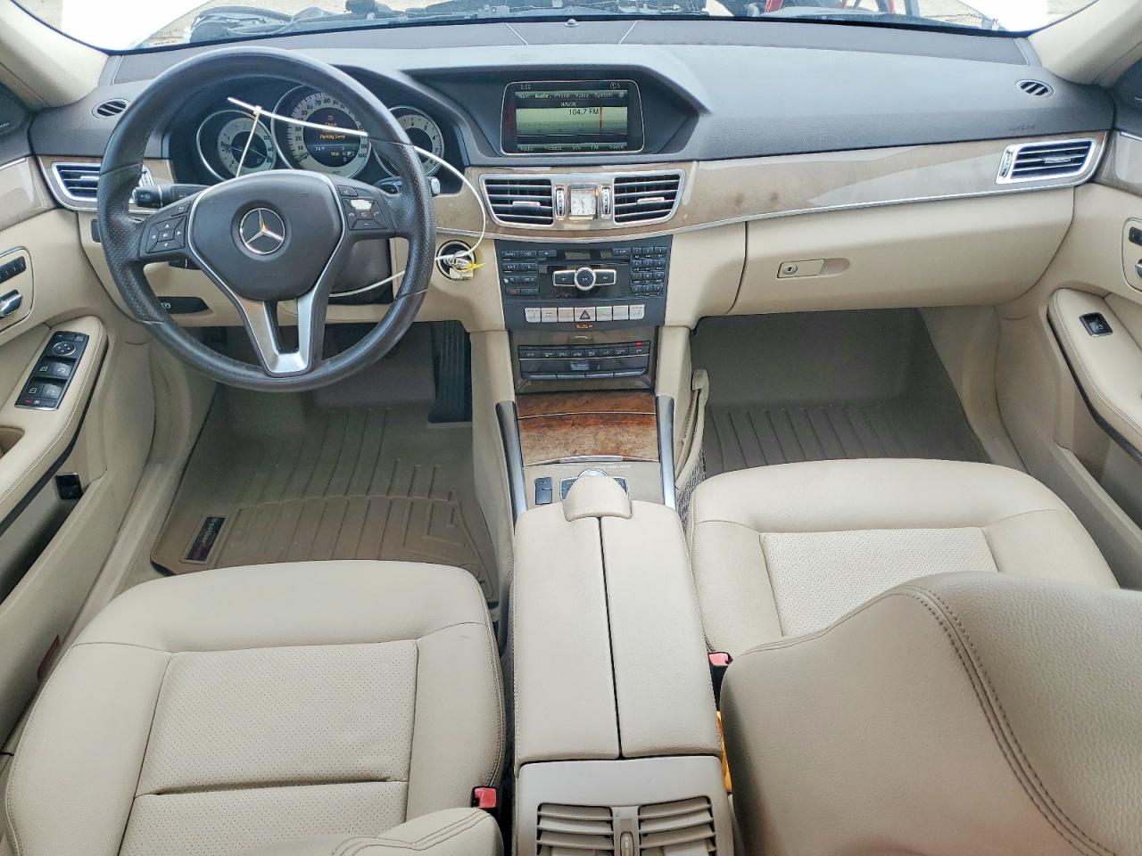 2014 Mercedes-benz E 350 White vin: WDDHF5KB0EA881044