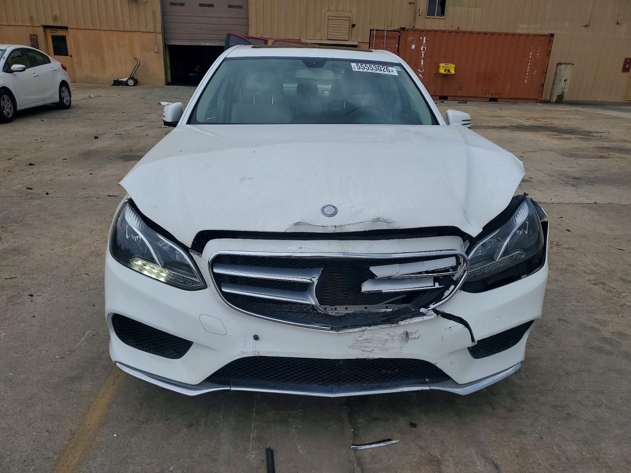 2014 Mercedes-benz E 350 White vin: WDDHF5KB0EA881044