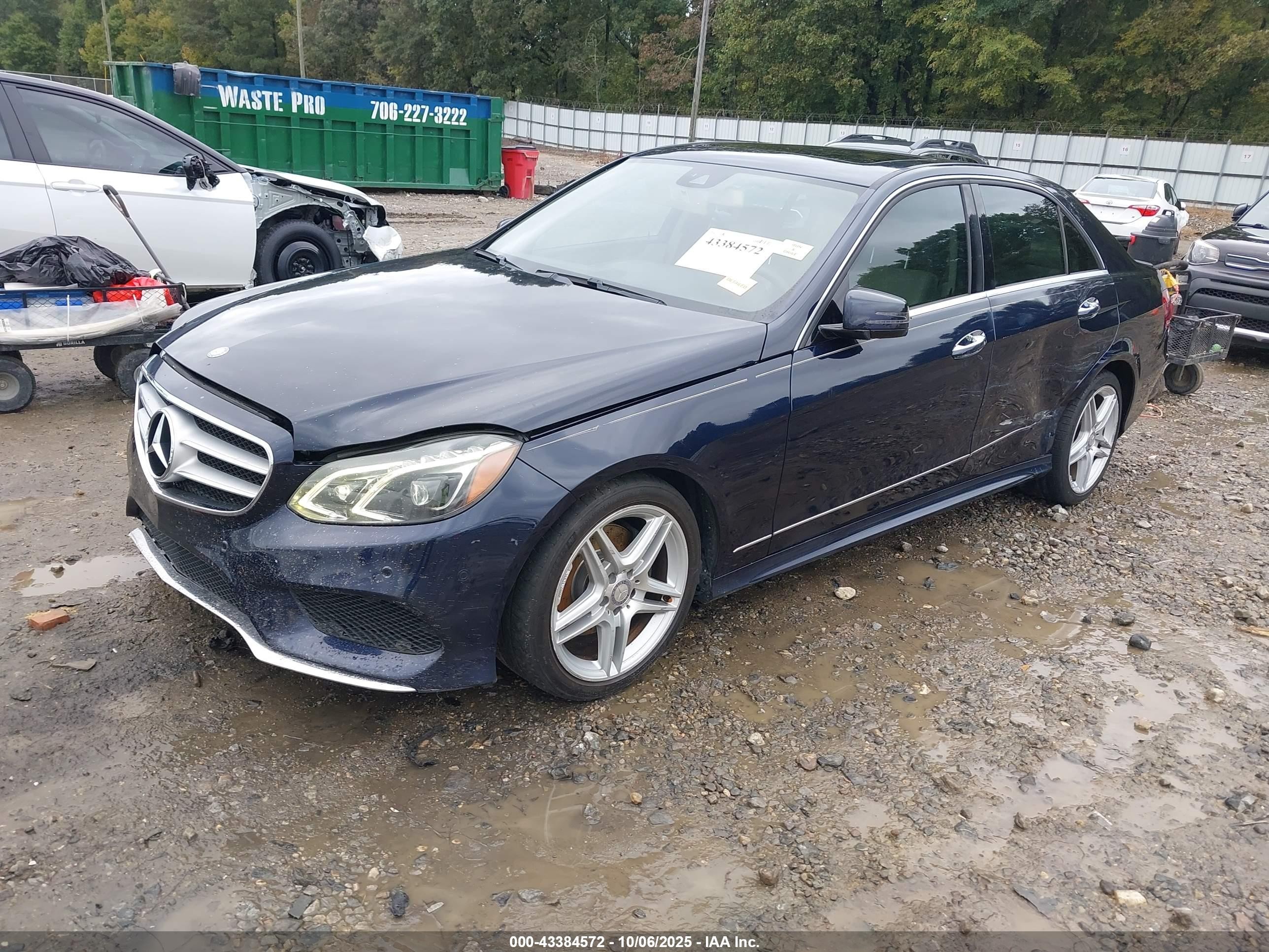 2014 Mercedes-benz E 350   Dark Blue vin: WDDHF5KB0EA889239