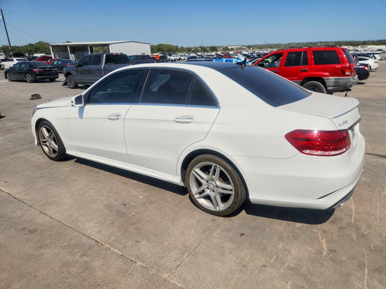2014 Mercedes-benz E 350 Белый vin: WDDHF5KB0EA920571