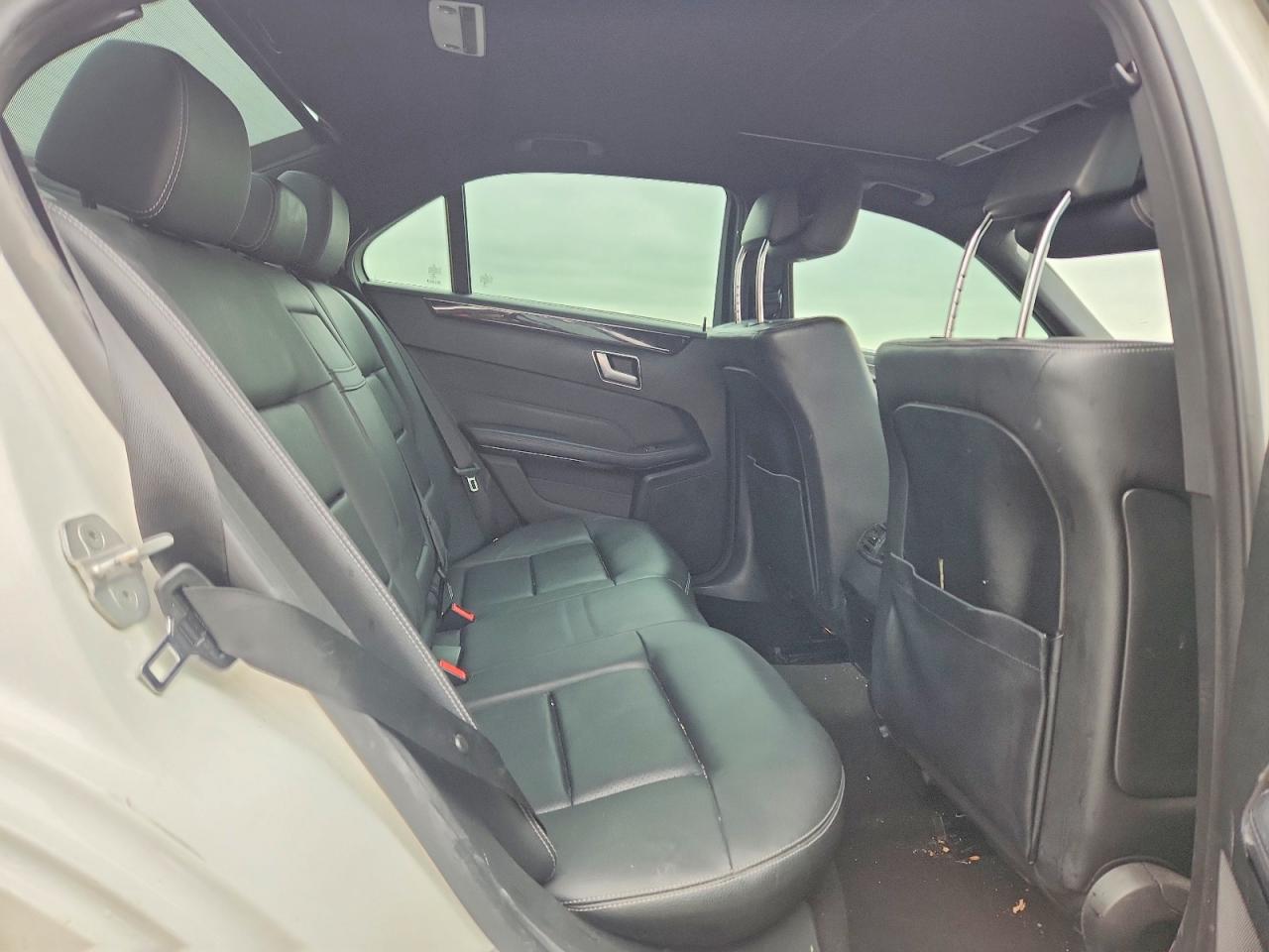 2014 Mercedes-benz E 350 White vin: WDDHF5KB0EA975442