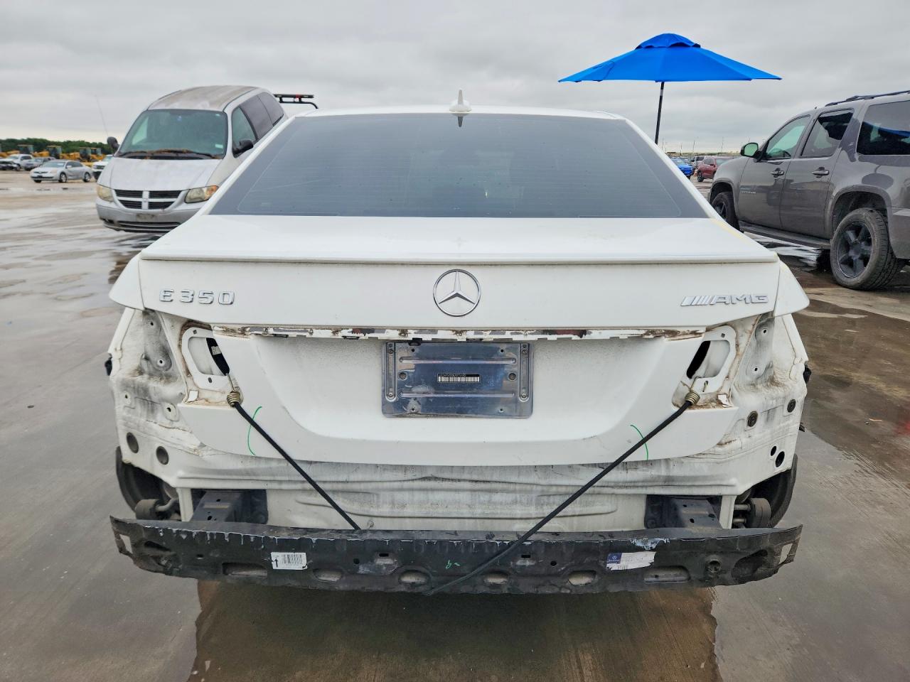 2014 Mercedes-benz E 350 White vin: WDDHF5KB0EA975442