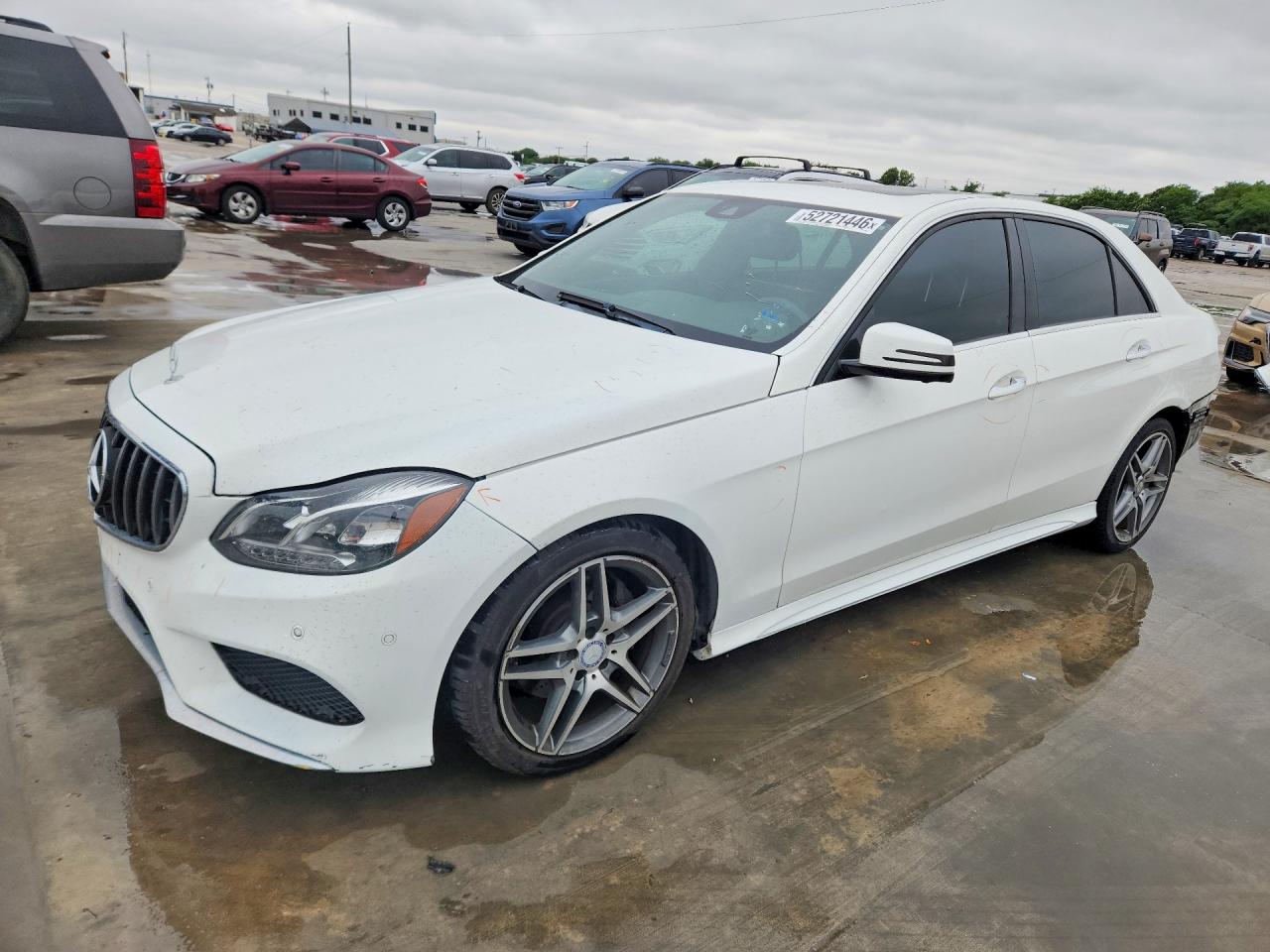 2014 Mercedes-benz E 350 White vin: WDDHF5KB0EA975442